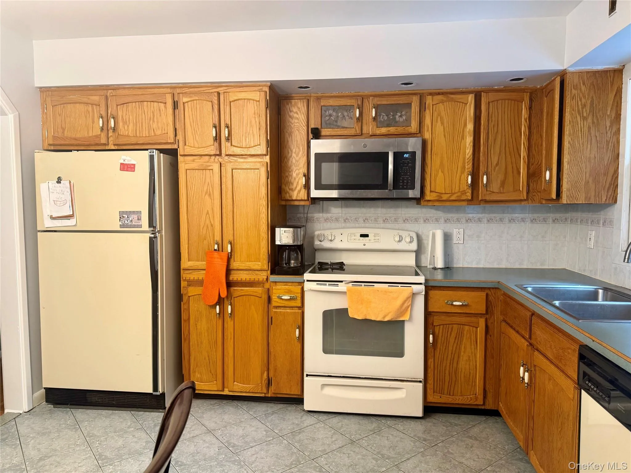 15 Kentwood Drive, Kent, NY, 3 Bedrooms Bedrooms, 8 Rooms Rooms,3 BathroomsBathrooms,Residential Lease,For Rent,Kentwood,0,1041366 15 Kentwood Drive, Kent, NY, 3 Bedrooms Bedrooms, 8 Rooms Rooms,3 BathroomsBathrooms,Residential Lease,For Rent,Kentwood,0,1041366