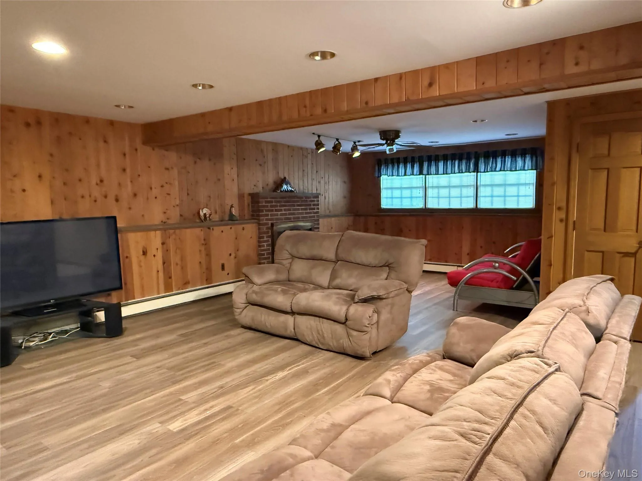 15 Kentwood Drive, Kent, NY, 3 Bedrooms Bedrooms, 8 Rooms Rooms,3 BathroomsBathrooms,Residential Lease,For Rent,Kentwood,0,1041366 15 Kentwood Drive, Kent, NY, 3 Bedrooms Bedrooms, 8 Rooms Rooms,3 BathroomsBathrooms,Residential Lease,For Rent,Kentwood,0,1041366