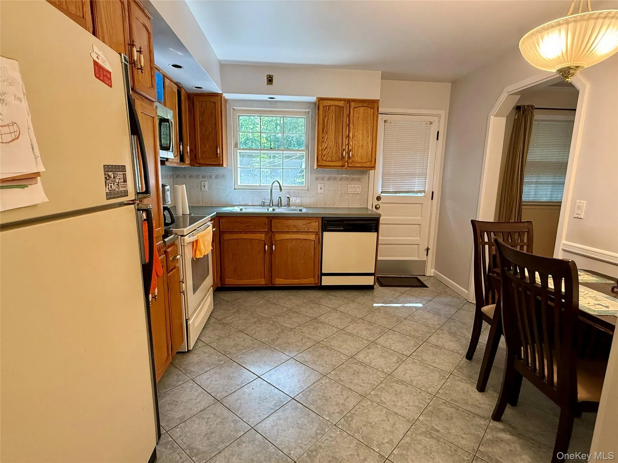 15 Kentwood Drive, Kent, NY, 3 Bedrooms Bedrooms, 8 Rooms Rooms,3 BathroomsBathrooms,Residential Lease,For Rent,Kentwood,0,1041366 15 Kentwood Drive, Kent, NY, 3 Bedrooms Bedrooms, 8 Rooms Rooms,3 BathroomsBathrooms,Residential Lease,For Rent,Kentwood,0,1041366