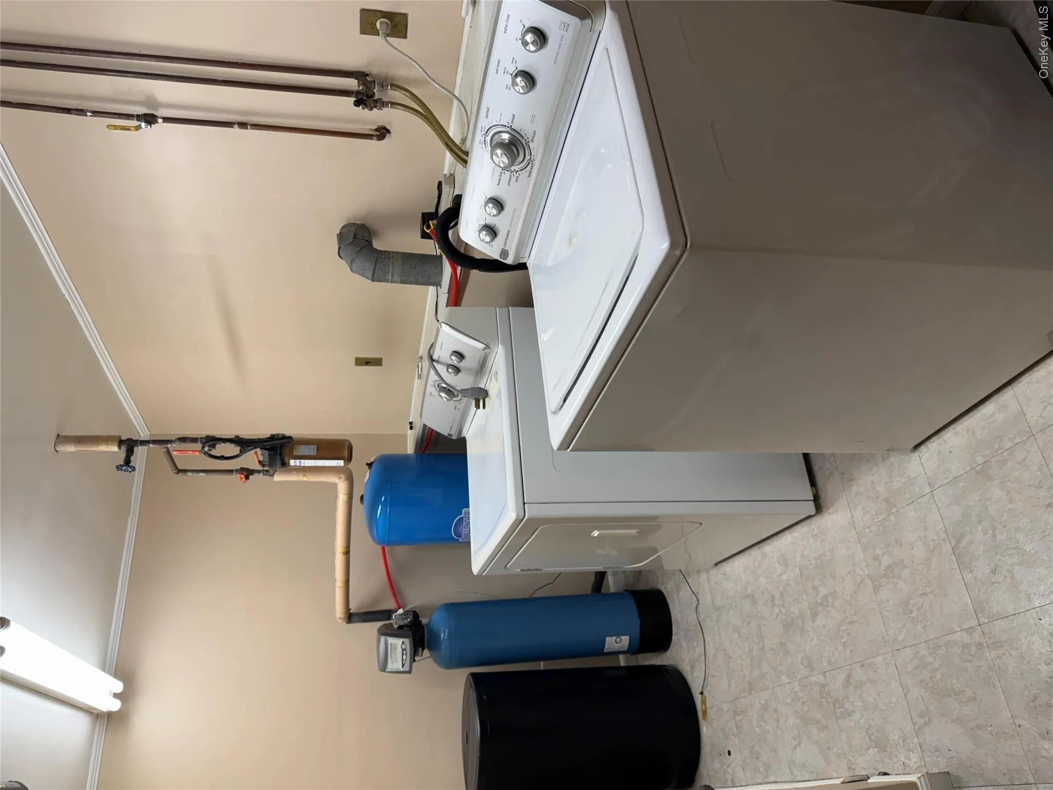 15 Kentwood Drive, Kent, NY, 3 Bedrooms Bedrooms, 8 Rooms Rooms,3 BathroomsBathrooms,Residential Lease,For Rent,Kentwood,0,1041366 15 Kentwood Drive, Kent, NY, 3 Bedrooms Bedrooms, 8 Rooms Rooms,3 BathroomsBathrooms,Residential Lease,For Rent,Kentwood,0,1041366