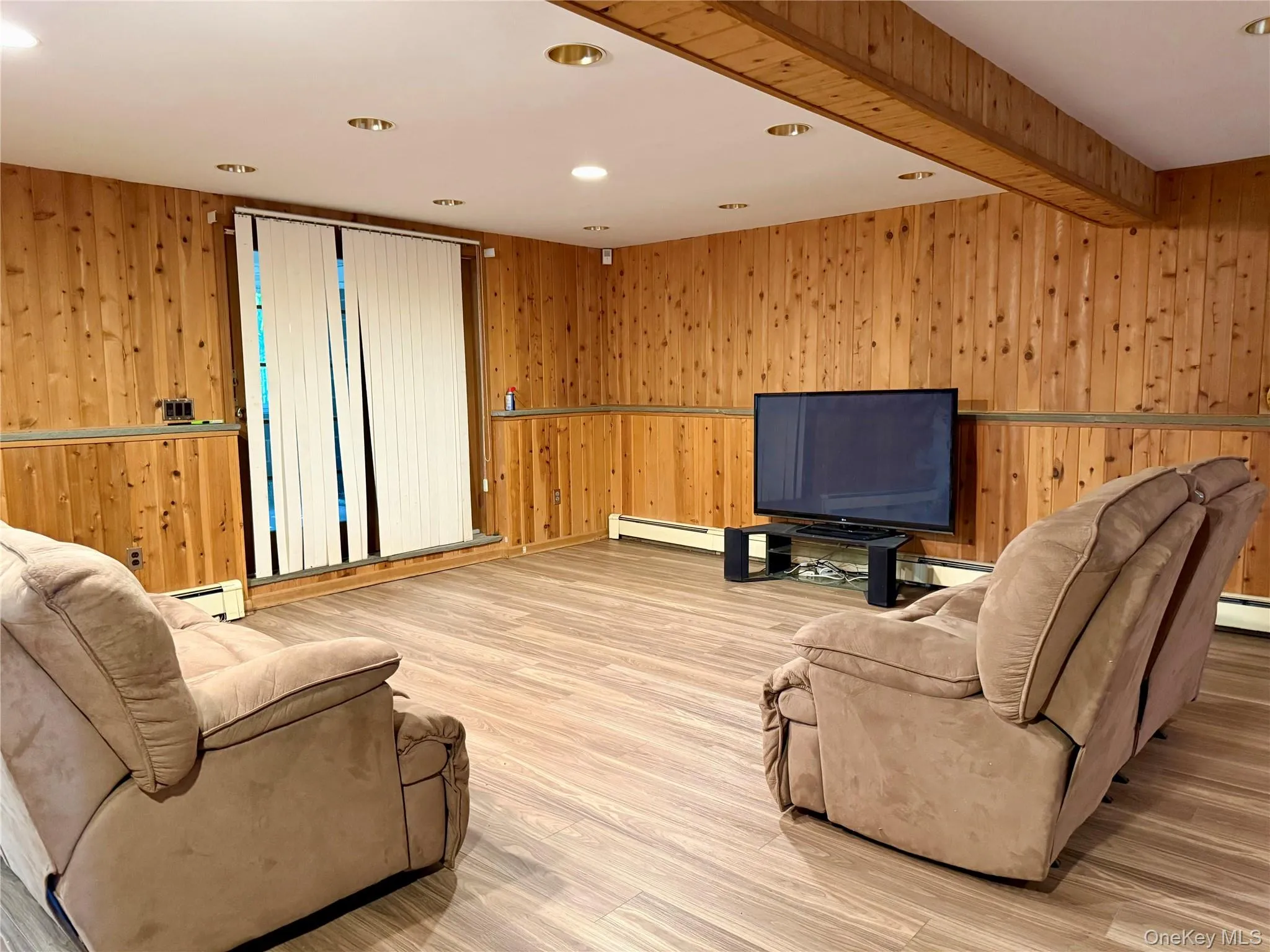 15 Kentwood Drive, Kent, NY, 3 Bedrooms Bedrooms, 8 Rooms Rooms,3 BathroomsBathrooms,Residential Lease,For Rent,Kentwood,0,1041366 15 Kentwood Drive, Kent, NY, 3 Bedrooms Bedrooms, 8 Rooms Rooms,3 BathroomsBathrooms,Residential Lease,For Rent,Kentwood,0,1041366