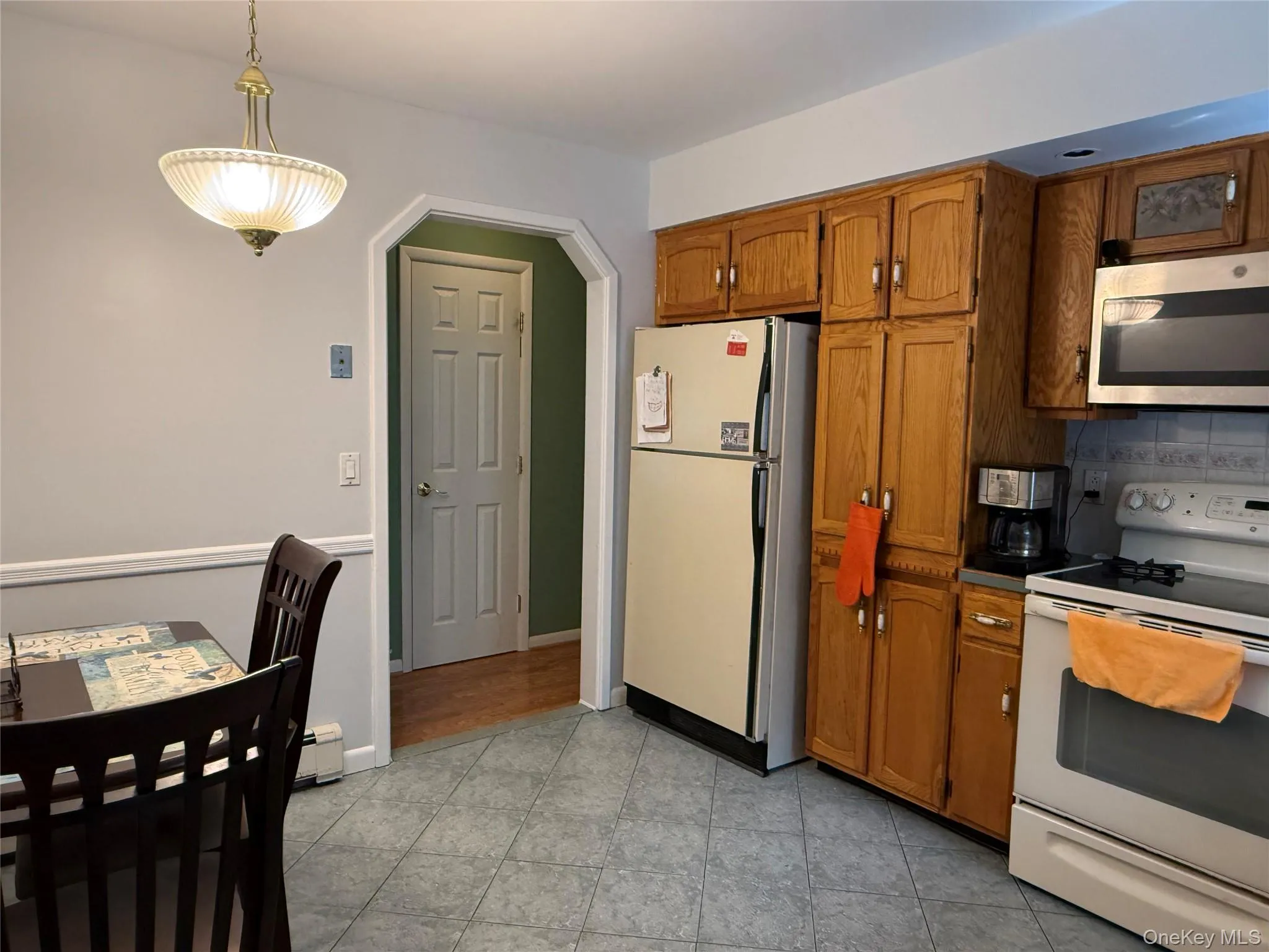 15 Kentwood Drive, Kent, NY, 3 Bedrooms Bedrooms, 8 Rooms Rooms,3 BathroomsBathrooms,Residential Lease,For Rent,Kentwood,0,1041366 15 Kentwood Drive, Kent, NY, 3 Bedrooms Bedrooms, 8 Rooms Rooms,3 BathroomsBathrooms,Residential Lease,For Rent,Kentwood,0,1041366