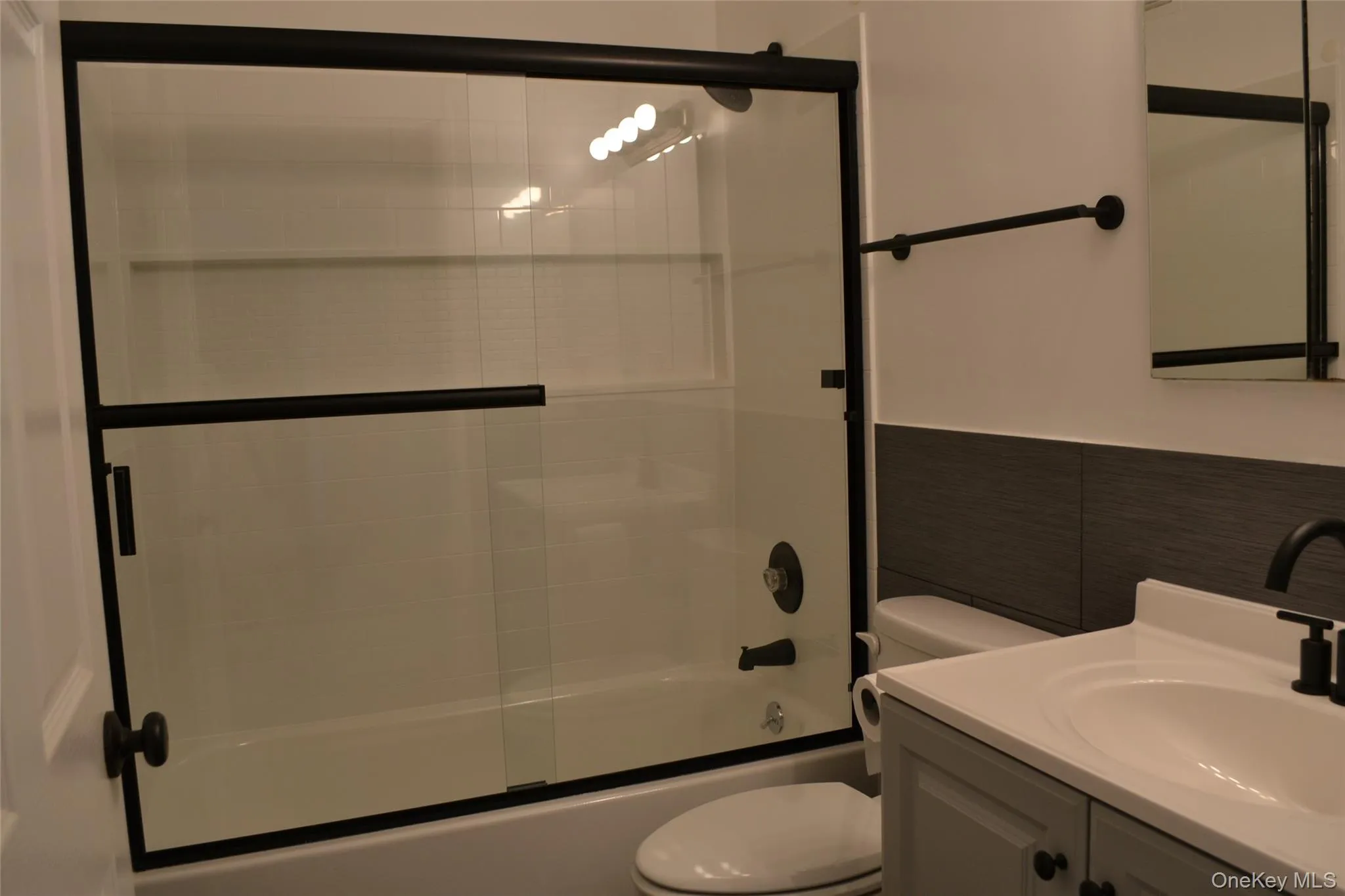 8708 Justice Avenue, New York, NY, 1 Bedroom Bedrooms, 4 Rooms Rooms,1 BathroomBathrooms,Residential Lease,For Rent,Justice,0,1041381 8708 Justice Avenue, New York, NY, 1 Bedroom Bedrooms, 4 Rooms Rooms,1 BathroomBathrooms,Residential Lease,For Rent,Justice,0,1041381
