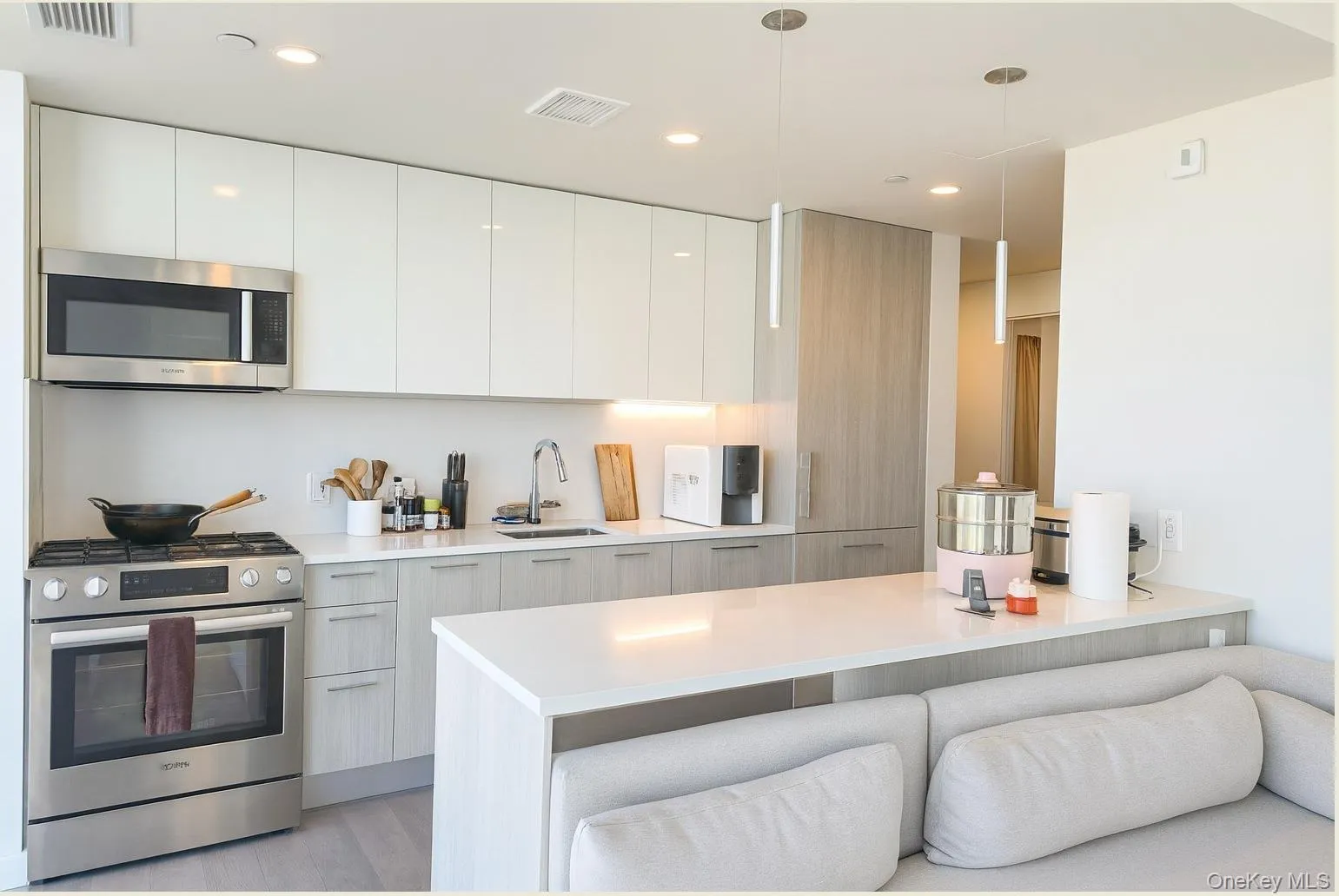 131-03 40th Road, New York, NY, 3 Bedrooms Bedrooms, 8 Rooms Rooms,3 BathroomsBathrooms,Residential Lease,For Rent,40th,0,1041383 131-03 40th Road, New York, NY, 3 Bedrooms Bedrooms, 8 Rooms Rooms,3 BathroomsBathrooms,Residential Lease,For Rent,40th,0,1041383