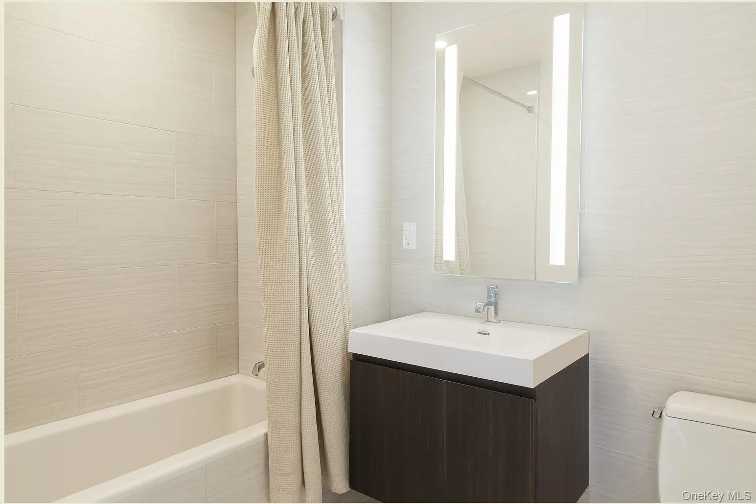 131-03 40th Road, New York, NY, 3 Bedrooms Bedrooms, 8 Rooms Rooms,3 BathroomsBathrooms,Residential Lease,For Rent,40th,0,1041383 131-03 40th Road, New York, NY, 3 Bedrooms Bedrooms, 8 Rooms Rooms,3 BathroomsBathrooms,Residential Lease,For Rent,40th,0,1041383