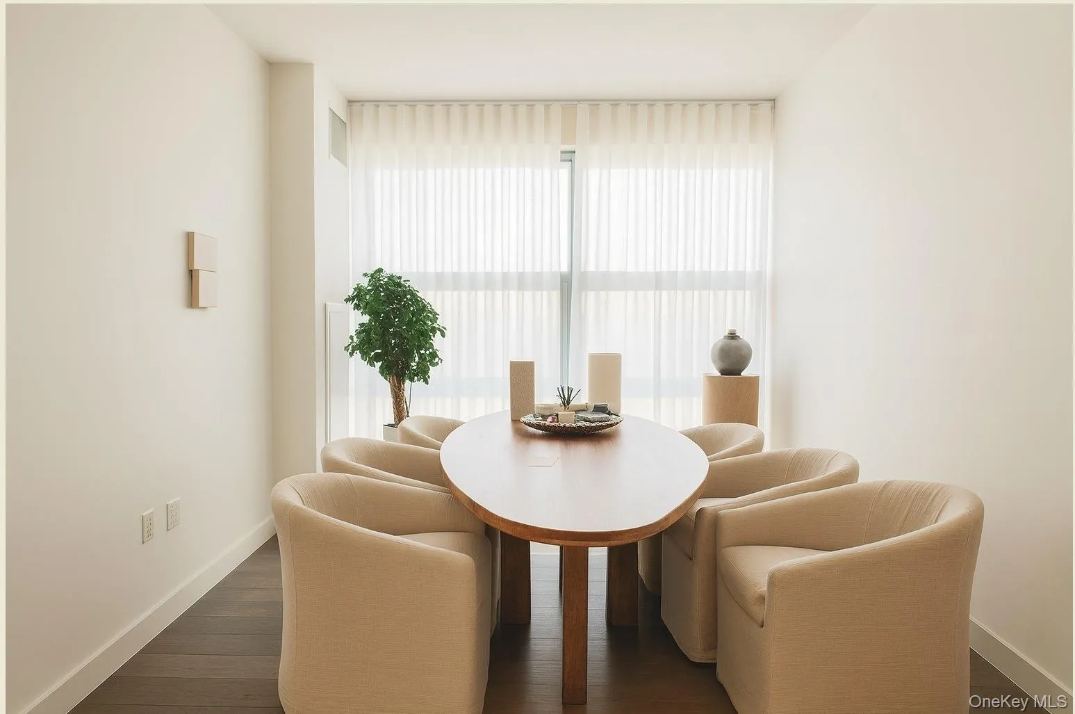 131-03 40th Road, New York, NY, 3 Bedrooms Bedrooms, 8 Rooms Rooms,3 BathroomsBathrooms,Residential Lease,For Rent,40th,0,1041383 131-03 40th Road, New York, NY, 3 Bedrooms Bedrooms, 8 Rooms Rooms,3 BathroomsBathrooms,Residential Lease,For Rent,40th,0,1041383