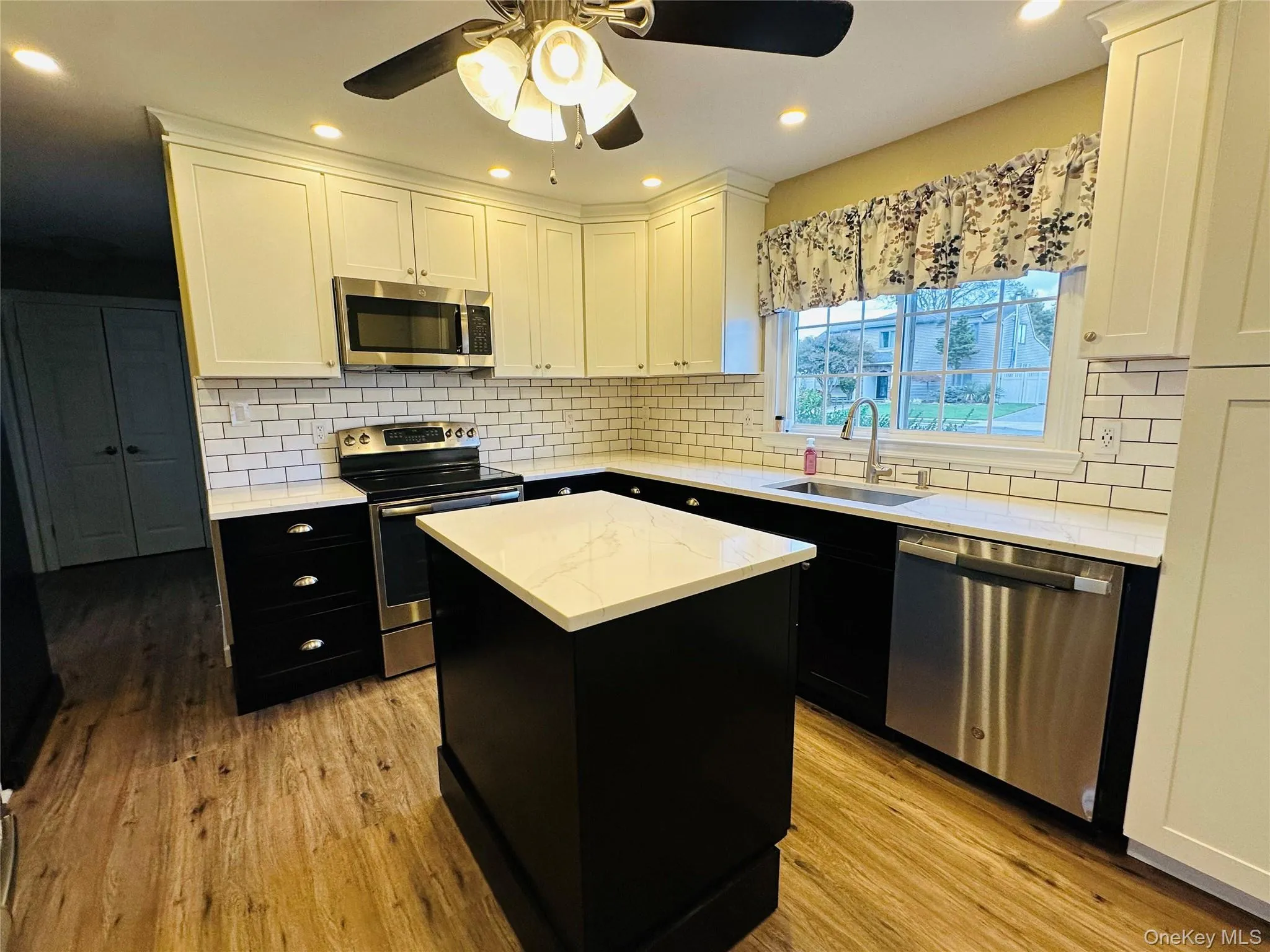 86 Shepherd Lane, Hempstead, NY, 5 Bedrooms Bedrooms, 11 Rooms Rooms,2 BathroomsBathrooms,Residential Lease,For Rent,Shepherd,0,1041388 86 Shepherd Lane, Hempstead, NY, 5 Bedrooms Bedrooms, 11 Rooms Rooms,2 BathroomsBathrooms,Residential Lease,For Rent,Shepherd,0,1041388