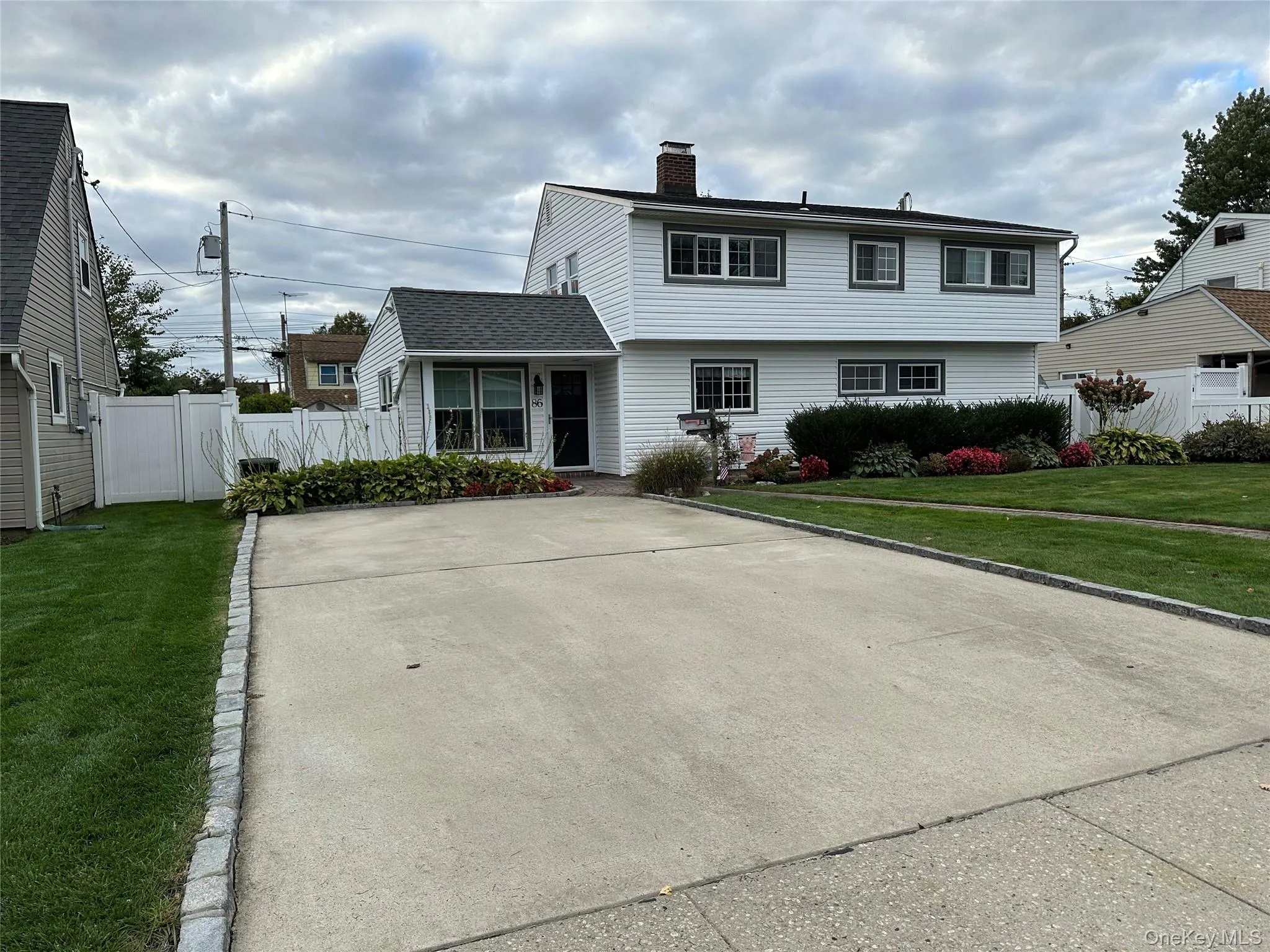 86 Shepherd Lane, Hempstead, NY, 5 Bedrooms Bedrooms, 11 Rooms Rooms,2 BathroomsBathrooms,Residential Lease,For Rent,Shepherd,0,1041388 86 Shepherd Lane, Hempstead, NY, 5 Bedrooms Bedrooms, 11 Rooms Rooms,2 BathroomsBathrooms,Residential Lease,For Rent,Shepherd,0,1041388