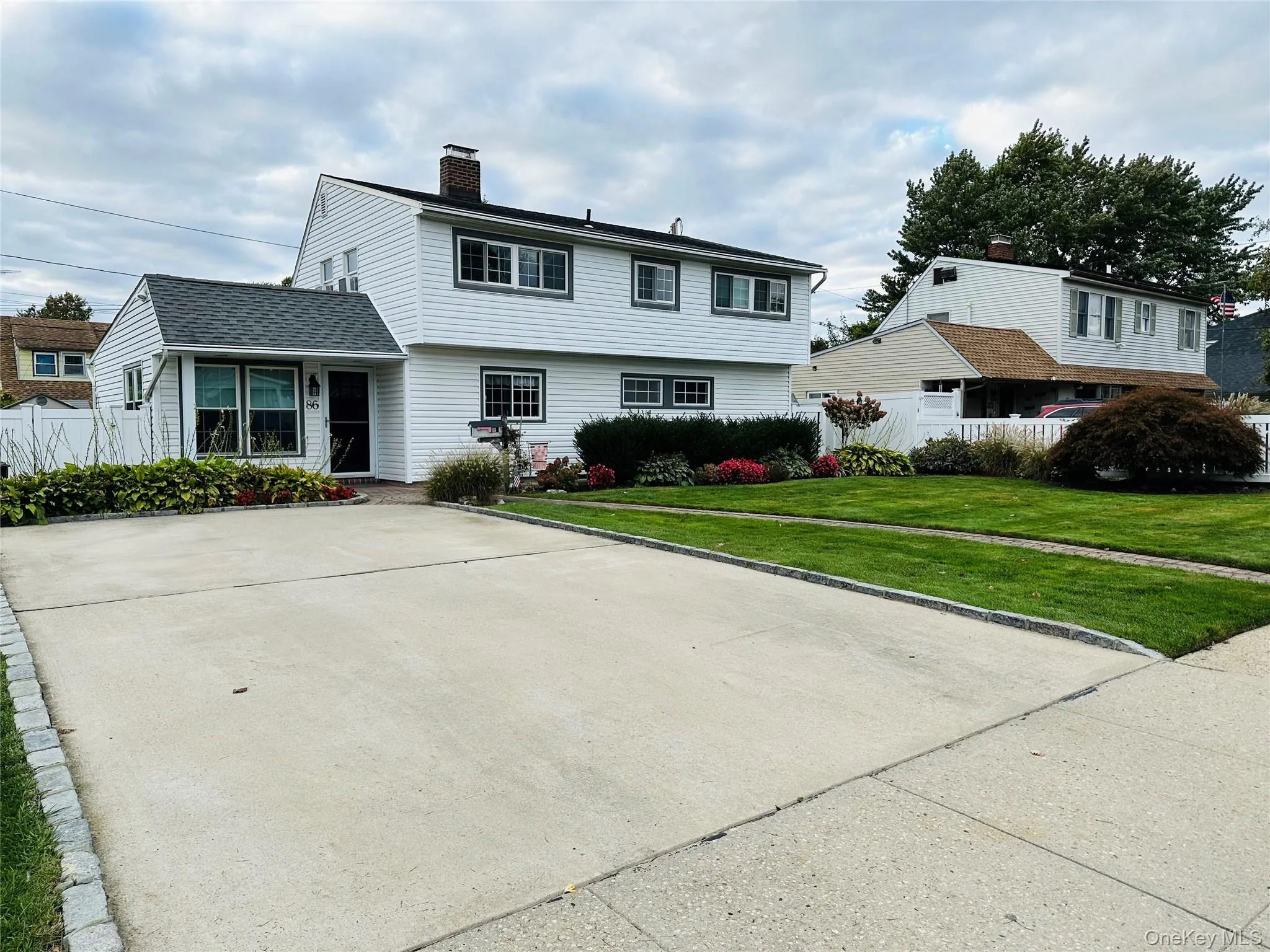 86 Shepherd Lane, Hempstead, NY, 5 Bedrooms Bedrooms, 11 Rooms Rooms,2 BathroomsBathrooms,Residential Lease,For Rent,Shepherd,0,1041388 86 Shepherd Lane, Hempstead, NY, 5 Bedrooms Bedrooms, 11 Rooms Rooms,2 BathroomsBathrooms,Residential Lease,For Rent,Shepherd,0,1041388