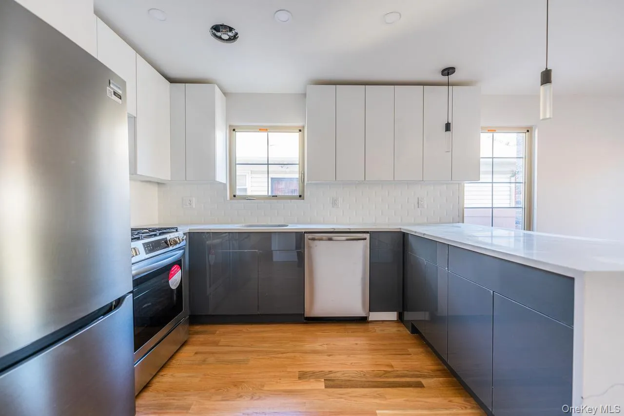 157-44 20th Road, New York, NY, 3 Bedrooms Bedrooms, 5 Rooms Rooms,2 BathroomsBathrooms,Residential Lease,For Rent,20th,0,1041397 157-44 20th Road, New York, NY, 3 Bedrooms Bedrooms, 5 Rooms Rooms,2 BathroomsBathrooms,Residential Lease,For Rent,20th,0,1041397