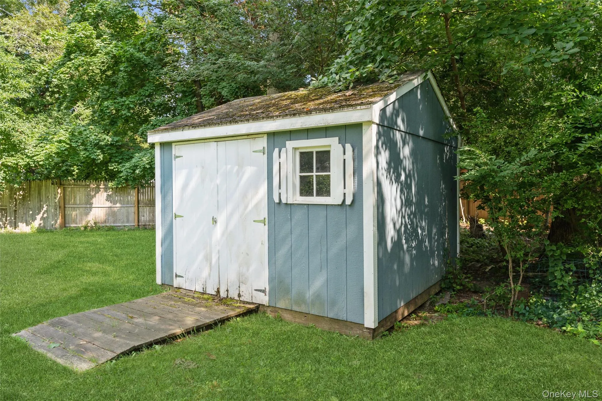 BIG storage shed! BIG storage shed!