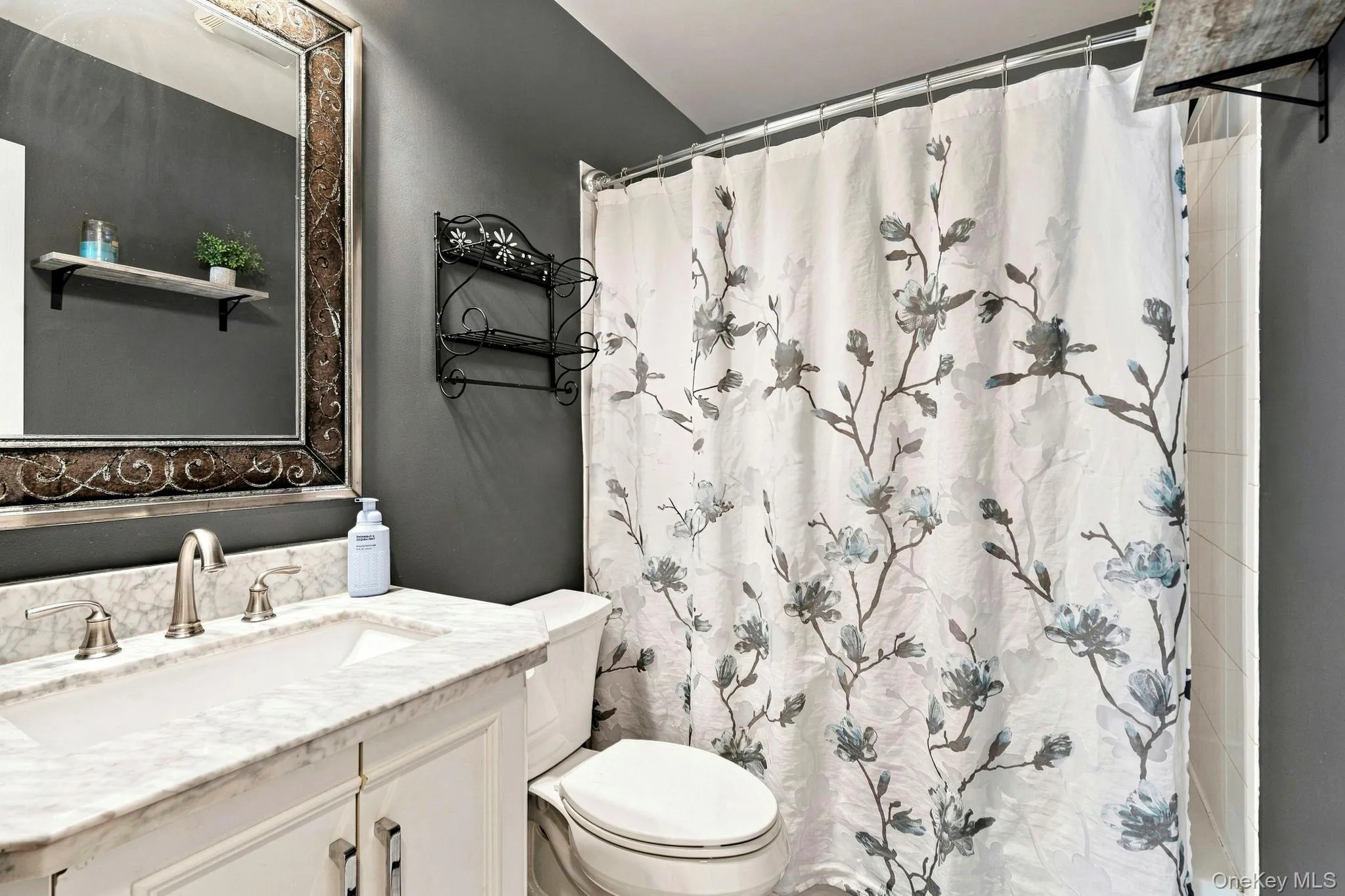 29 Moriches Middle Island Road, Brookhaven, NY, 3 Bedrooms Bedrooms, 6 Rooms Rooms,2 BathroomsBathrooms,Residential,For Rent,Moriches Middle Island,0,1041404 29 Moriches Middle Island Road, Brookhaven, NY, 3 Bedrooms Bedrooms, 6 Rooms Rooms,2 BathroomsBathrooms,Residential,For Rent,Moriches Middle Island,0,1041404