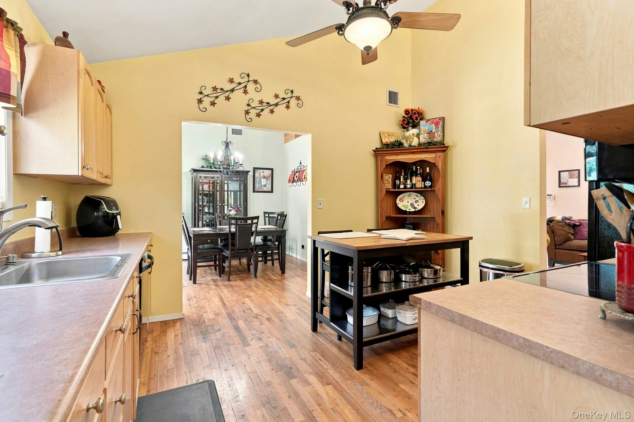 29 Moriches Middle Island Road, Brookhaven, NY, 3 Bedrooms Bedrooms, 6 Rooms Rooms,2 BathroomsBathrooms,Residential,For Rent,Moriches Middle Island,0,1041404 29 Moriches Middle Island Road, Brookhaven, NY, 3 Bedrooms Bedrooms, 6 Rooms Rooms,2 BathroomsBathrooms,Residential,For Rent,Moriches Middle Island,0,1041404