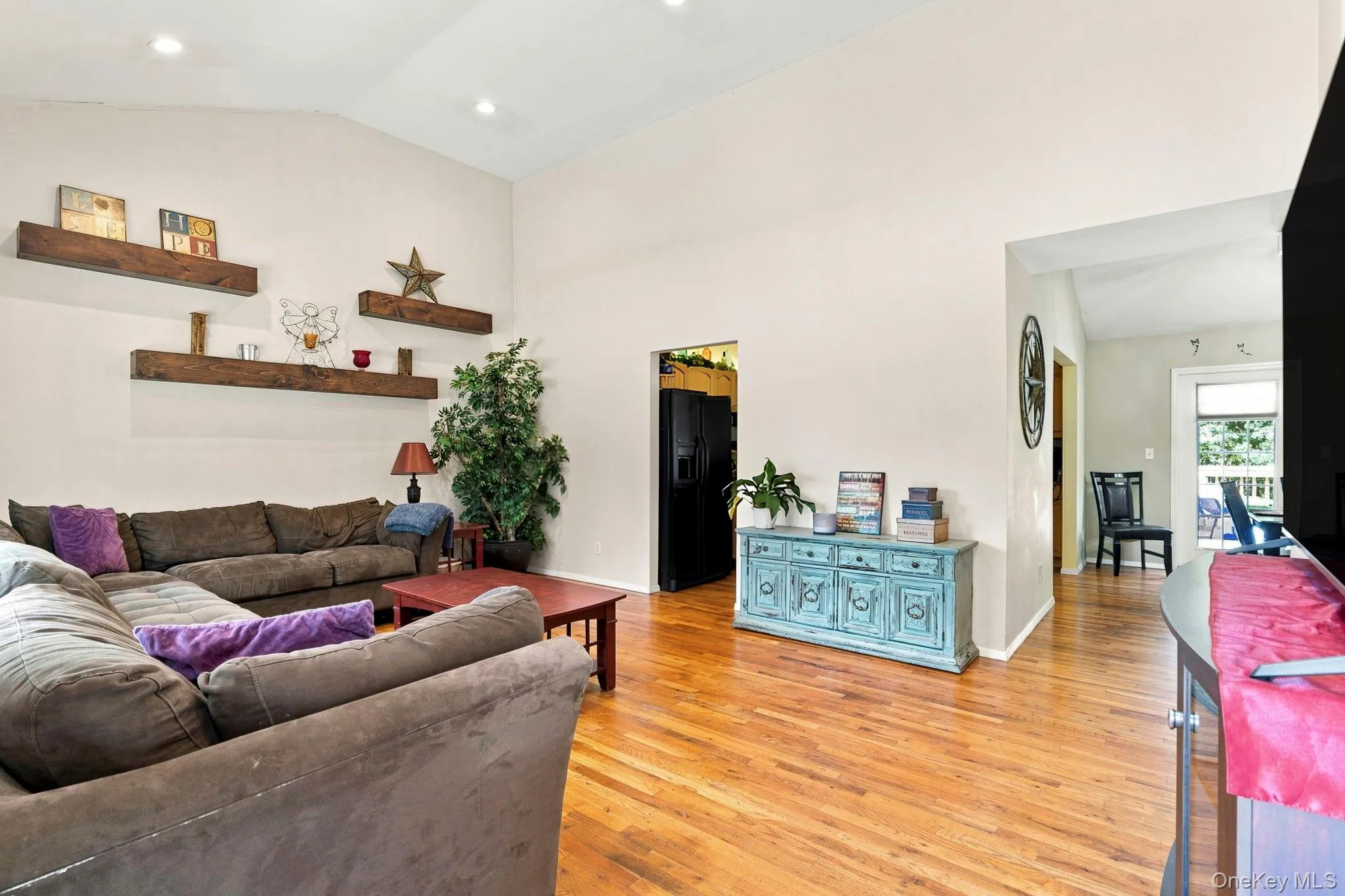 29 Moriches Middle Island Road, Brookhaven, NY, 3 Bedrooms Bedrooms, 6 Rooms Rooms,2 BathroomsBathrooms,Residential,For Rent,Moriches Middle Island,0,1041404 29 Moriches Middle Island Road, Brookhaven, NY, 3 Bedrooms Bedrooms, 6 Rooms Rooms,2 BathroomsBathrooms,Residential,For Rent,Moriches Middle Island,0,1041404