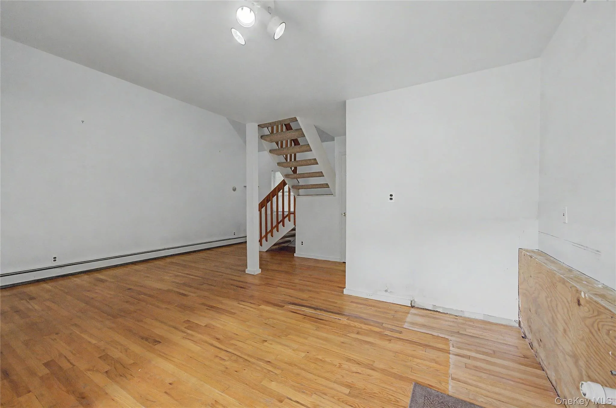87 Daly Road, Huntington, NY, 2 Bedrooms Bedrooms, 5 Rooms Rooms,2 BathroomsBathrooms,Residential,For Rent,Daly,0,1041408 87 Daly Road, Huntington, NY, 2 Bedrooms Bedrooms, 5 Rooms Rooms,2 BathroomsBathrooms,Residential,For Rent,Daly,0,1041408