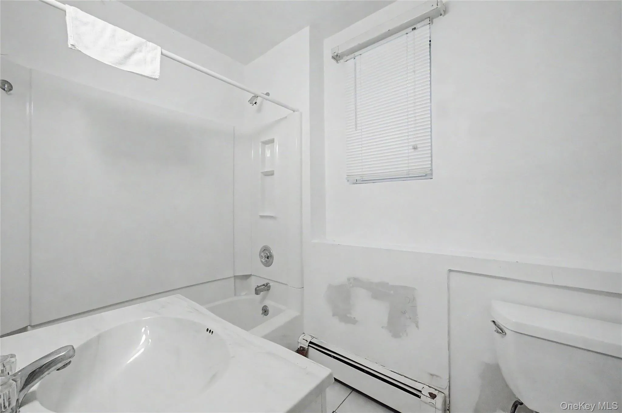87 Daly Road, Huntington, NY, 2 Bedrooms Bedrooms, 5 Rooms Rooms,2 BathroomsBathrooms,Residential,For Rent,Daly,0,1041408 87 Daly Road, Huntington, NY, 2 Bedrooms Bedrooms, 5 Rooms Rooms,2 BathroomsBathrooms,Residential,For Rent,Daly,0,1041408