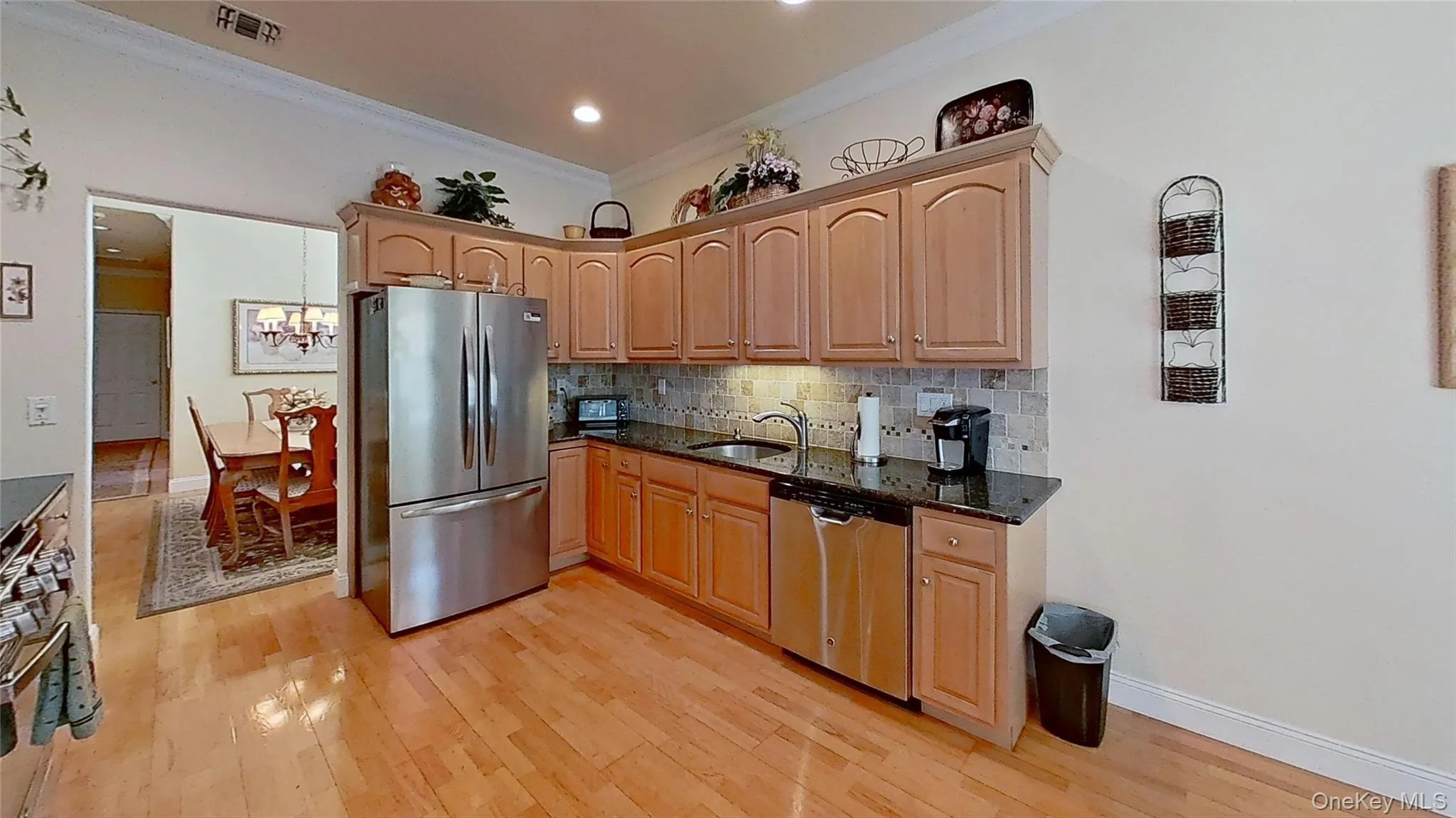 Lots of granite counter space too! Lots of granite counter space too!