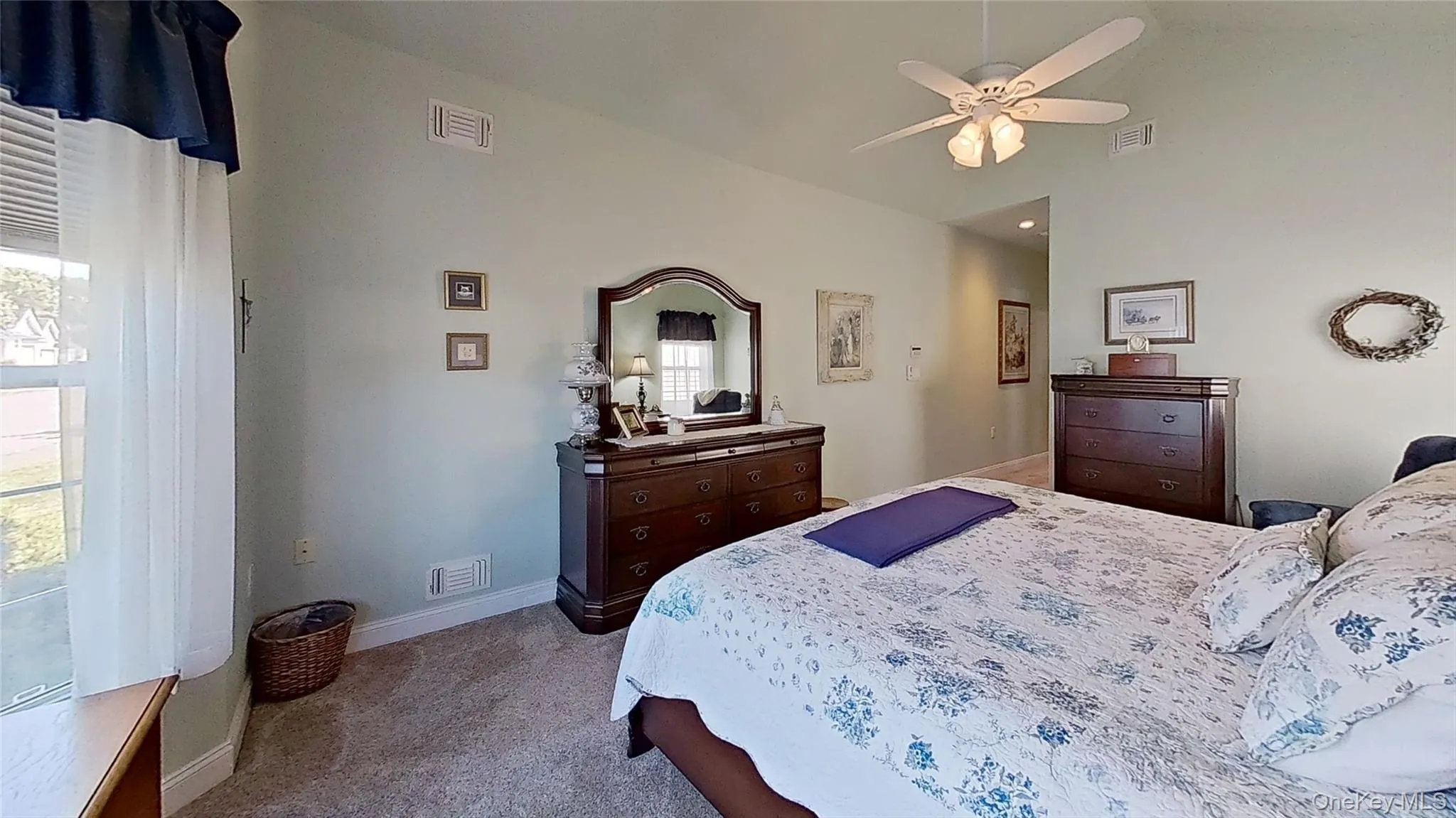 Private, BIG and featuring a walkout bay window! Private, BIG and featuring a walkout bay window!