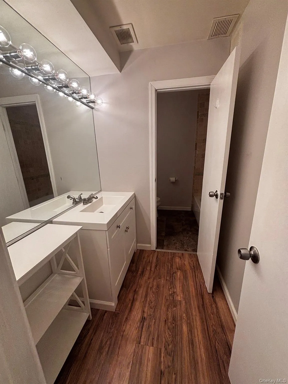 203 Lake Pointe Circle, Brookhaven, NY, 2 Bedrooms Bedrooms, 4 Rooms Rooms,1 BathroomBathrooms,Residential,For Rent,Lake Pointe,0,1041416 203 Lake Pointe Circle, Brookhaven, NY, 2 Bedrooms Bedrooms, 4 Rooms Rooms,1 BathroomBathrooms,Residential,For Rent,Lake Pointe,0,1041416