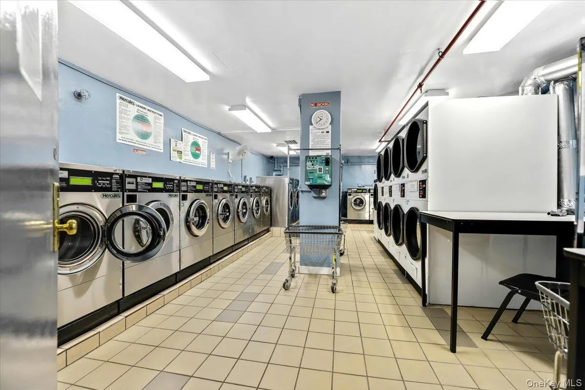 85-15 Main Street, New York, NY, 4 Bedrooms Bedrooms, 9 Rooms Rooms,2 BathroomsBathrooms,Residential,For Rent,Main,0,1041418 85-15 Main Street, New York, NY, 4 Bedrooms Bedrooms, 9 Rooms Rooms,2 BathroomsBathrooms,Residential,For Rent,Main,0,1041418