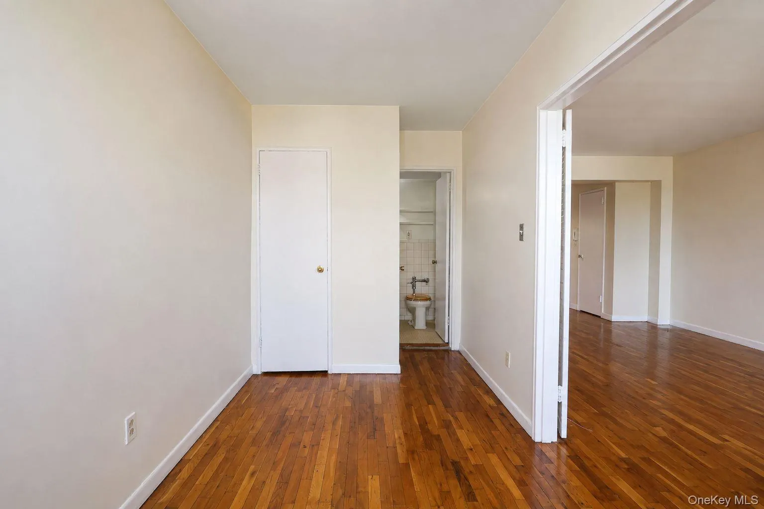 59-30 108th Street, New York, NY, 1 Bedroom Bedrooms, 5 Rooms Rooms,1 BathroomBathrooms,Residential,For Rent,108th,0,1041421 59-30 108th Street, New York, NY, 1 Bedroom Bedrooms, 5 Rooms Rooms,1 BathroomBathrooms,Residential,For Rent,108th,0,1041421