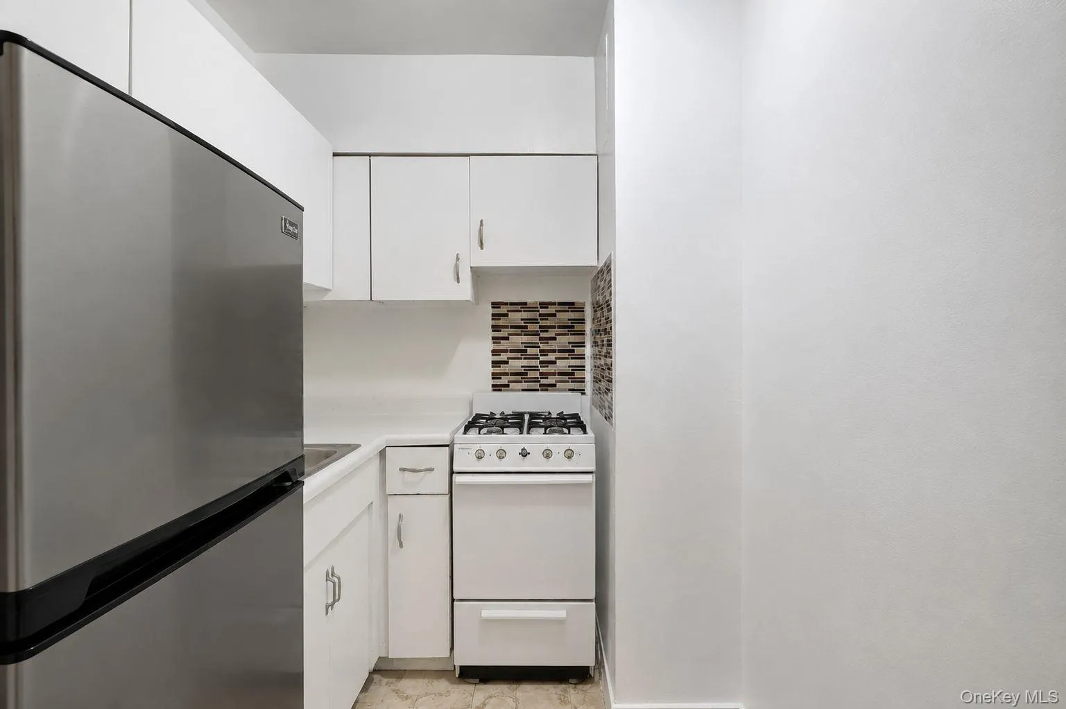 59-30 108th Street, New York, NY, 1 Bedroom Bedrooms, 5 Rooms Rooms,1 BathroomBathrooms,Residential,For Rent,108th,0,1041421 59-30 108th Street, New York, NY, 1 Bedroom Bedrooms, 5 Rooms Rooms,1 BathroomBathrooms,Residential,For Rent,108th,0,1041421