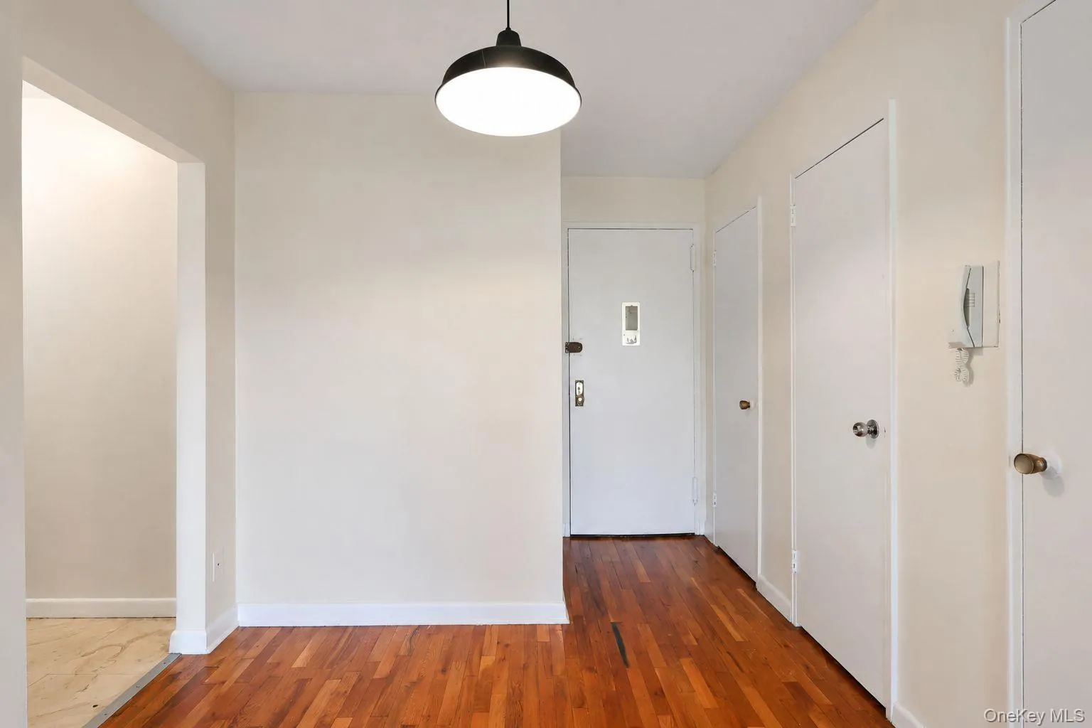 59-30 108th Street, New York, NY, 1 Bedroom Bedrooms, 5 Rooms Rooms,1 BathroomBathrooms,Residential,For Rent,108th,0,1041421 59-30 108th Street, New York, NY, 1 Bedroom Bedrooms, 5 Rooms Rooms,1 BathroomBathrooms,Residential,For Rent,108th,0,1041421