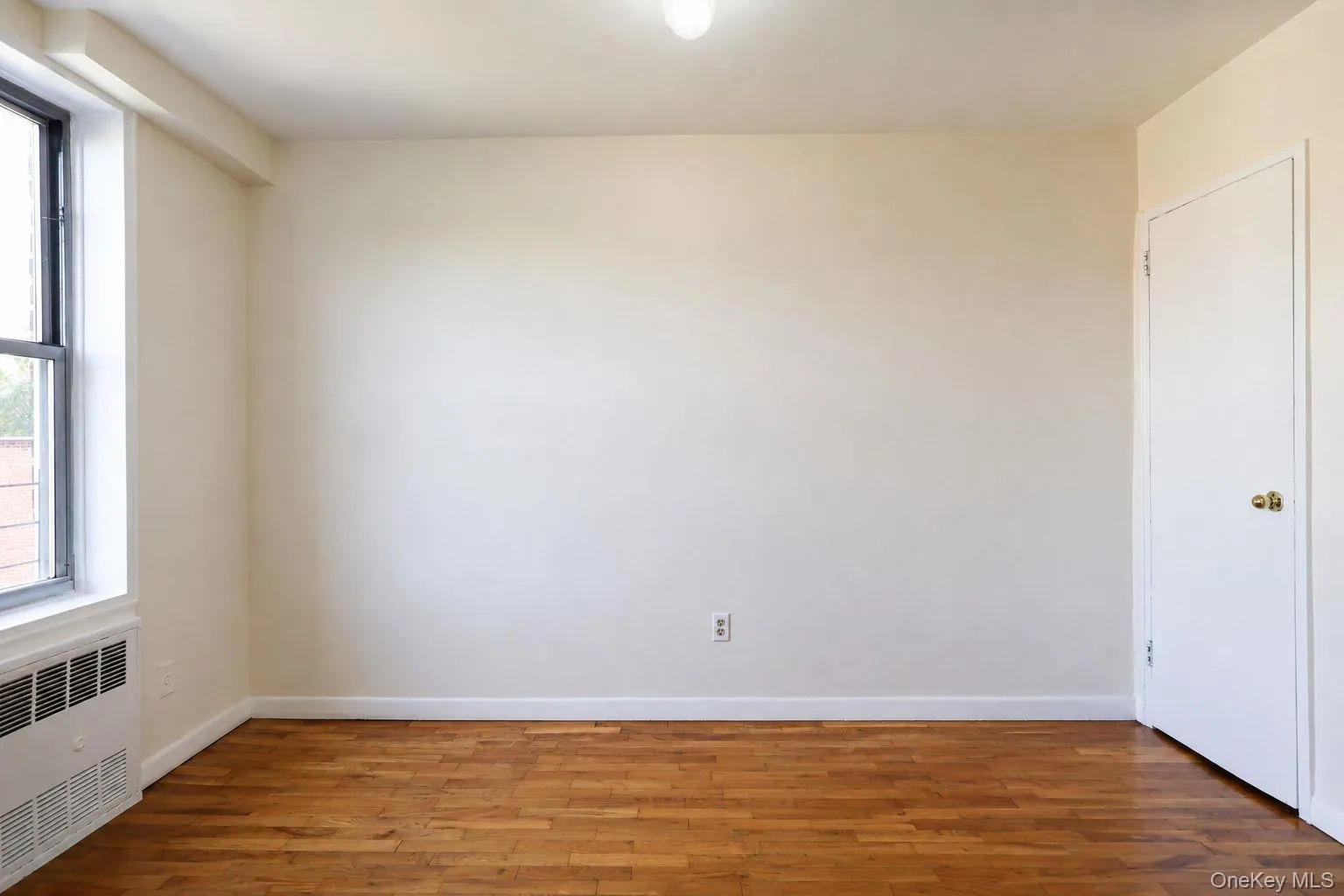 59-30 108th Street, New York, NY, 1 Bedroom Bedrooms, 5 Rooms Rooms,1 BathroomBathrooms,Residential,For Rent,108th,0,1041421 59-30 108th Street, New York, NY, 1 Bedroom Bedrooms, 5 Rooms Rooms,1 BathroomBathrooms,Residential,For Rent,108th,0,1041421