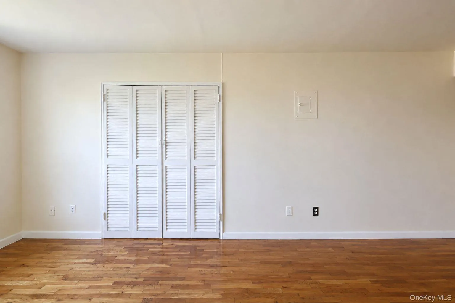 59-30 108th Street, New York, NY, 1 Bedroom Bedrooms, 5 Rooms Rooms,1 BathroomBathrooms,Residential,For Rent,108th,0,1041421 59-30 108th Street, New York, NY, 1 Bedroom Bedrooms, 5 Rooms Rooms,1 BathroomBathrooms,Residential,For Rent,108th,0,1041421