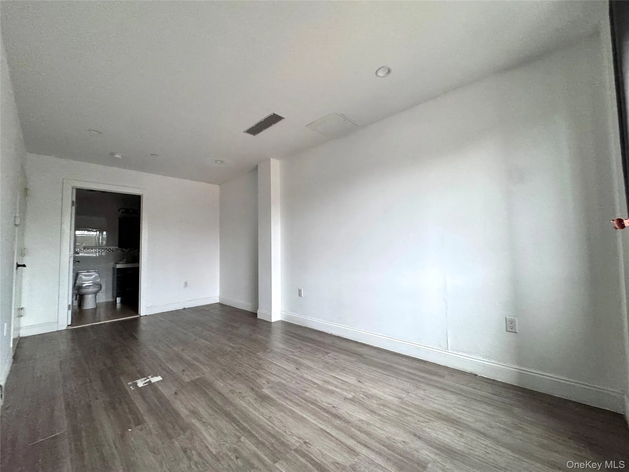 136-20 Booth Memorial Avenue, New York, NY, 2 Bedrooms Bedrooms, 5 Rooms Rooms,2 BathroomsBathrooms,Residential,For Rent,Booth Memorial,0,1041423 136-20 Booth Memorial Avenue, New York, NY, 2 Bedrooms Bedrooms, 5 Rooms Rooms,2 BathroomsBathrooms,Residential,For Rent,Booth Memorial,0,1041423