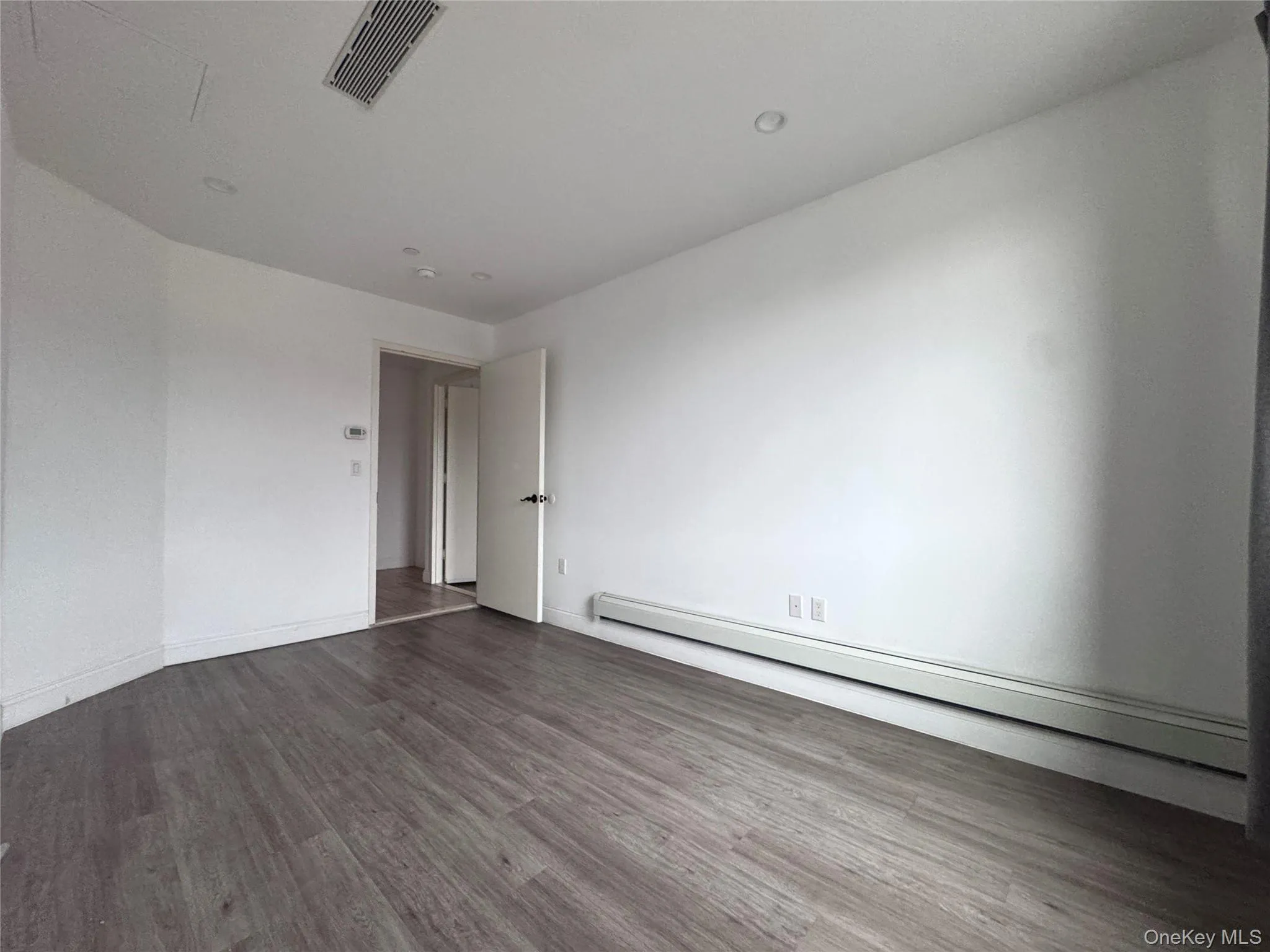 136-20 Booth Memorial Avenue, New York, NY, 2 Bedrooms Bedrooms, 5 Rooms Rooms,2 BathroomsBathrooms,Residential,For Rent,Booth Memorial,0,1041423 136-20 Booth Memorial Avenue, New York, NY, 2 Bedrooms Bedrooms, 5 Rooms Rooms,2 BathroomsBathrooms,Residential,For Rent,Booth Memorial,0,1041423