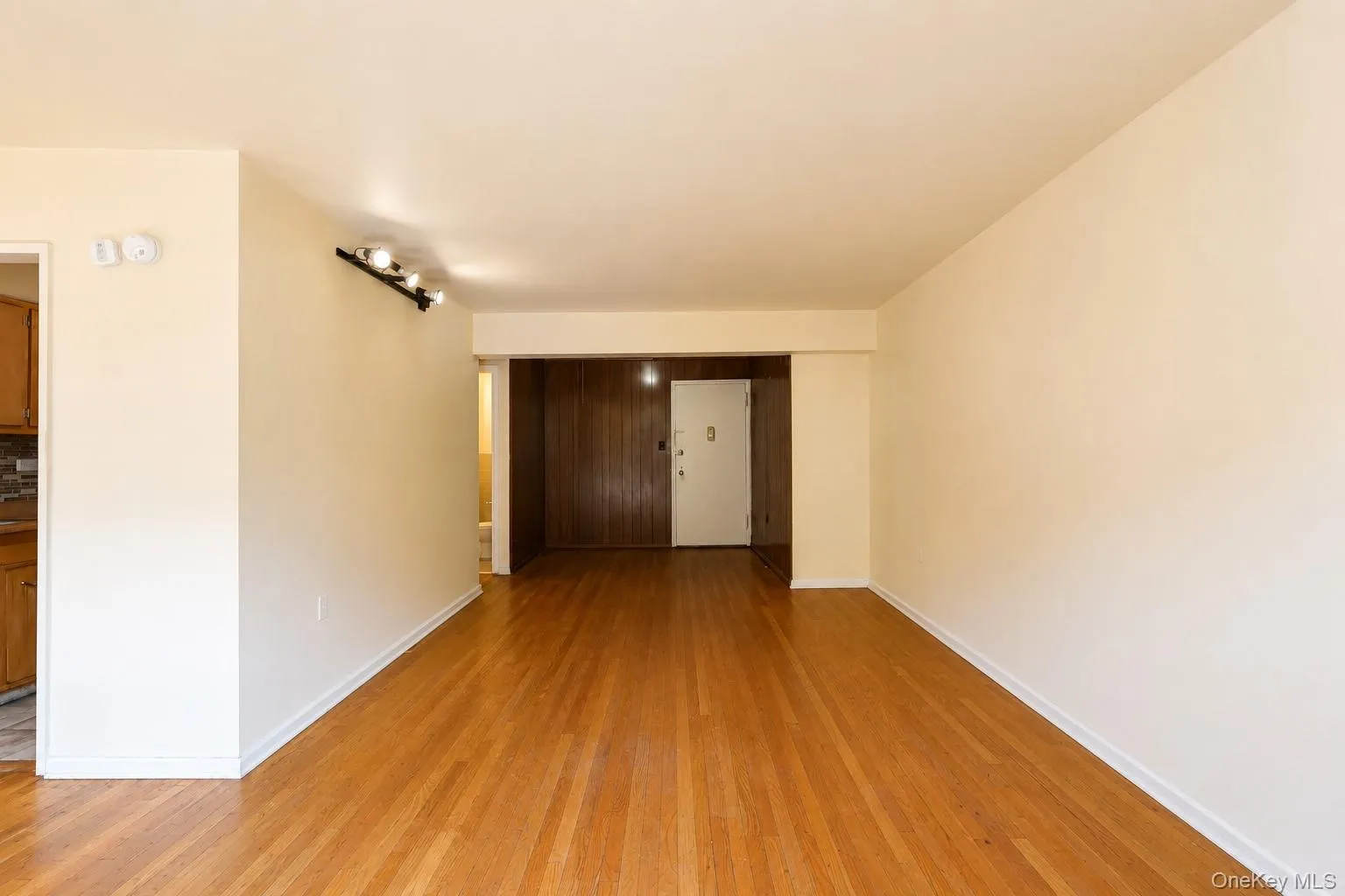 99-35 59th Avenue, New York, NY, 2 Bedrooms Bedrooms, 6 Rooms Rooms,1 BathroomBathrooms,Residential,For Rent,59th,0,1041424 99-35 59th Avenue, New York, NY, 2 Bedrooms Bedrooms, 6 Rooms Rooms,1 BathroomBathrooms,Residential,For Rent,59th,0,1041424
