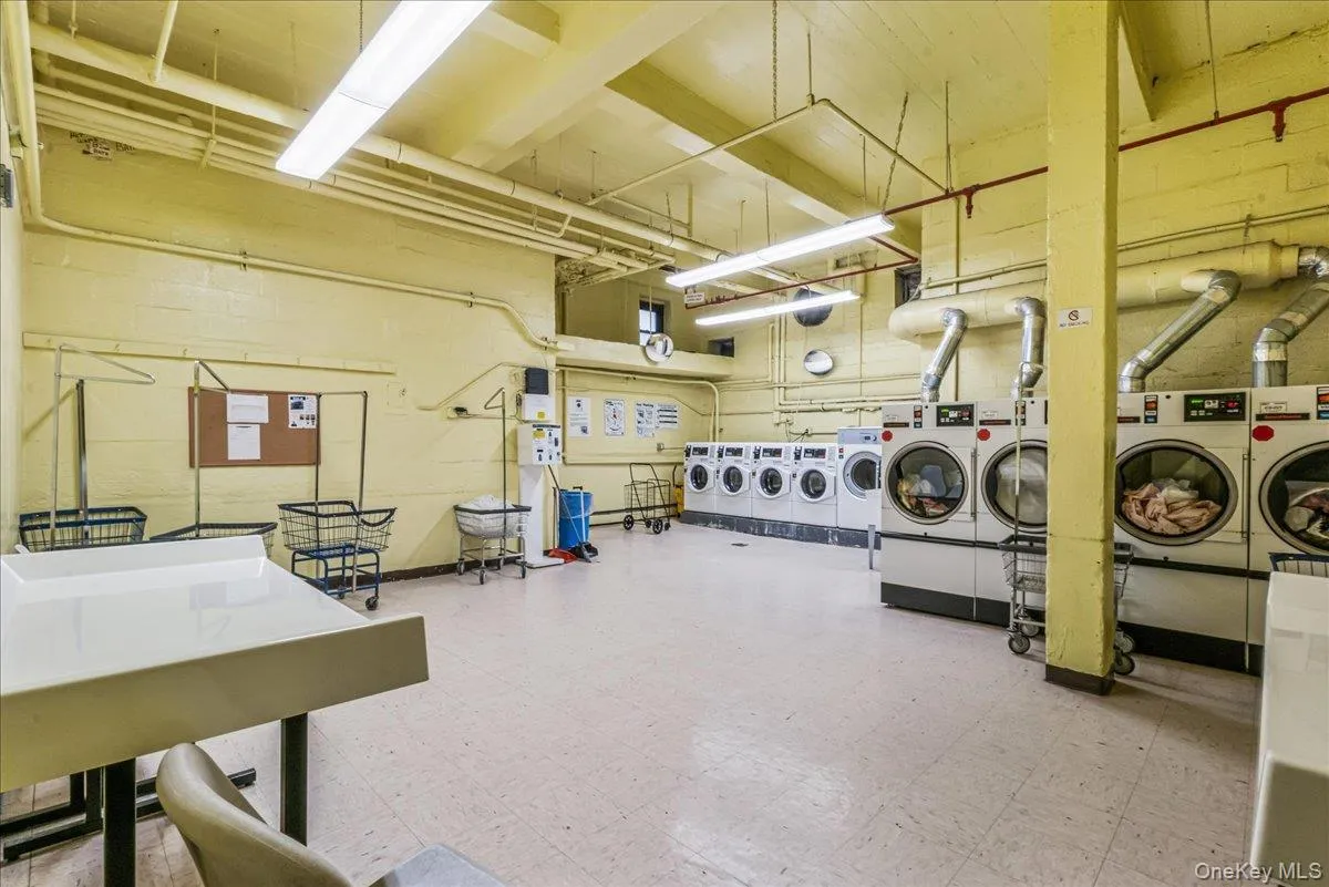 99-35 59th Avenue, New York, NY, 2 Bedrooms Bedrooms, 6 Rooms Rooms,1 BathroomBathrooms,Residential,For Rent,59th,0,1041424 99-35 59th Avenue, New York, NY, 2 Bedrooms Bedrooms, 6 Rooms Rooms,1 BathroomBathrooms,Residential,For Rent,59th,0,1041424