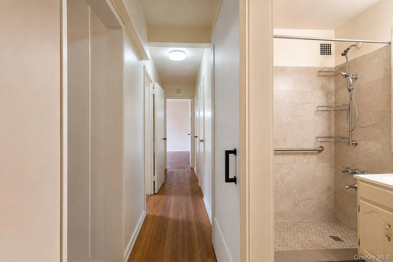 99-35 59th Avenue, New York, NY, 2 Bedrooms Bedrooms, 6 Rooms Rooms,1 BathroomBathrooms,Residential,For Rent,59th,0,1041424 99-35 59th Avenue, New York, NY, 2 Bedrooms Bedrooms, 6 Rooms Rooms,1 BathroomBathrooms,Residential,For Rent,59th,0,1041424