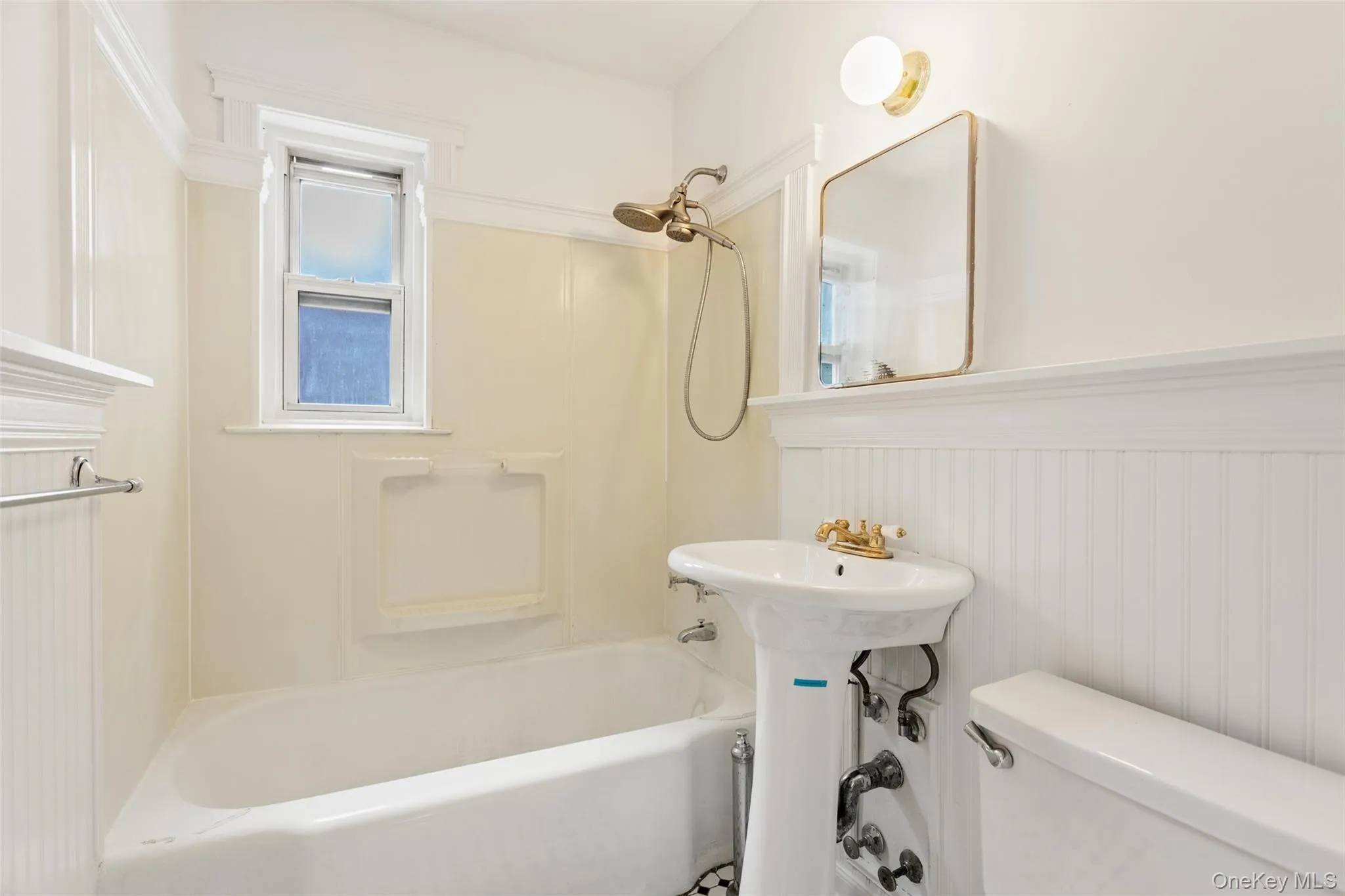 Full Bathroom Full Bathroom