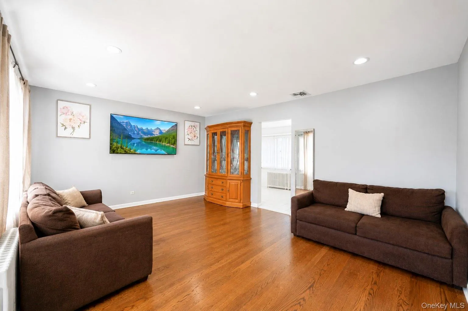 666 Rosevale Avenue, Islip, NY, 3 Bedrooms Bedrooms, 5 Rooms Rooms,3 BathroomsBathrooms,Residential,For Rent,Rosevale,0,1041427 666 Rosevale Avenue, Islip, NY, 3 Bedrooms Bedrooms, 5 Rooms Rooms,3 BathroomsBathrooms,Residential,For Rent,Rosevale,0,1041427