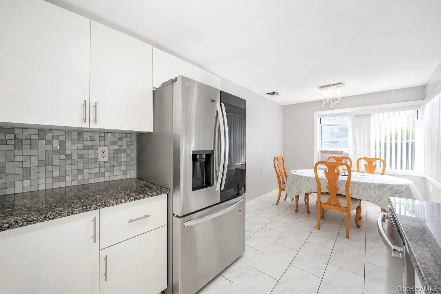 666 Rosevale Avenue, Islip, NY, 3 Bedrooms Bedrooms, 5 Rooms Rooms,3 BathroomsBathrooms,Residential,For Rent,Rosevale,0,1041427 666 Rosevale Avenue, Islip, NY, 3 Bedrooms Bedrooms, 5 Rooms Rooms,3 BathroomsBathrooms,Residential,For Rent,Rosevale,0,1041427
