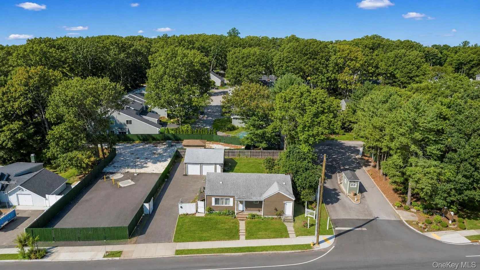 666 Rosevale Avenue, Islip, NY, 3 Bedrooms Bedrooms, 5 Rooms Rooms,3 BathroomsBathrooms,Residential,For Rent,Rosevale,0,1041427 666 Rosevale Avenue, Islip, NY, 3 Bedrooms Bedrooms, 5 Rooms Rooms,3 BathroomsBathrooms,Residential,For Rent,Rosevale,0,1041427