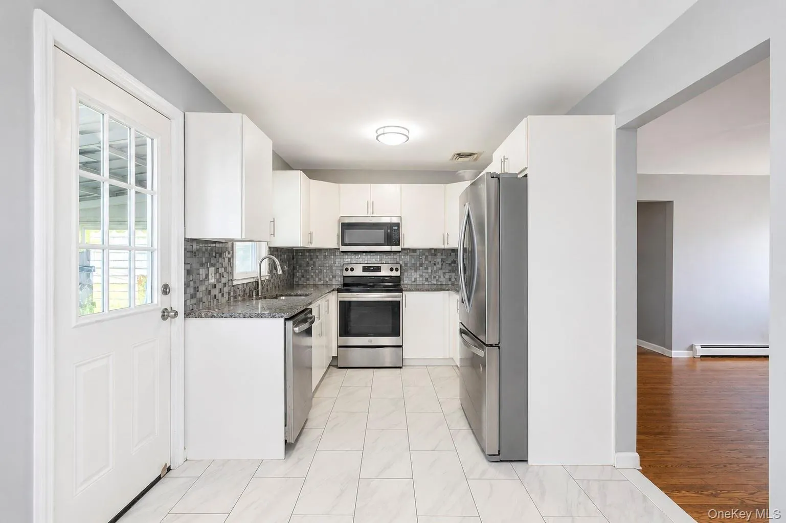 666 Rosevale Avenue, Islip, NY, 3 Bedrooms Bedrooms, 5 Rooms Rooms,3 BathroomsBathrooms,Residential,For Rent,Rosevale,0,1041427 666 Rosevale Avenue, Islip, NY, 3 Bedrooms Bedrooms, 5 Rooms Rooms,3 BathroomsBathrooms,Residential,For Rent,Rosevale,0,1041427