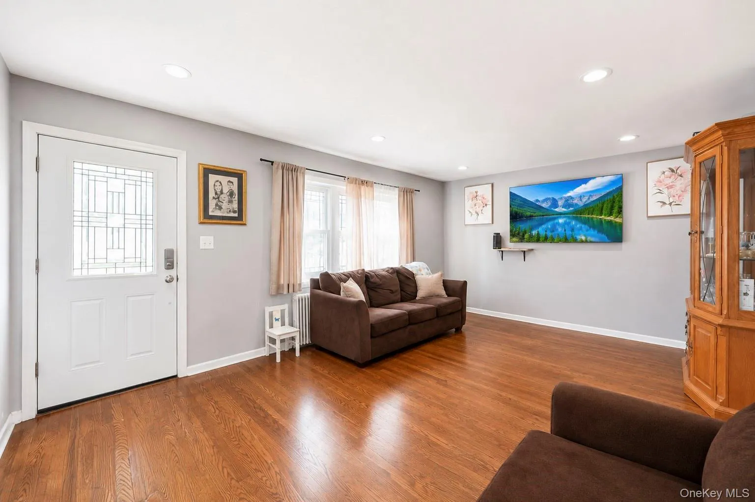 666 Rosevale Avenue, Islip, NY, 3 Bedrooms Bedrooms, 5 Rooms Rooms,3 BathroomsBathrooms,Residential,For Rent,Rosevale,0,1041427 666 Rosevale Avenue, Islip, NY, 3 Bedrooms Bedrooms, 5 Rooms Rooms,3 BathroomsBathrooms,Residential,For Rent,Rosevale,0,1041427