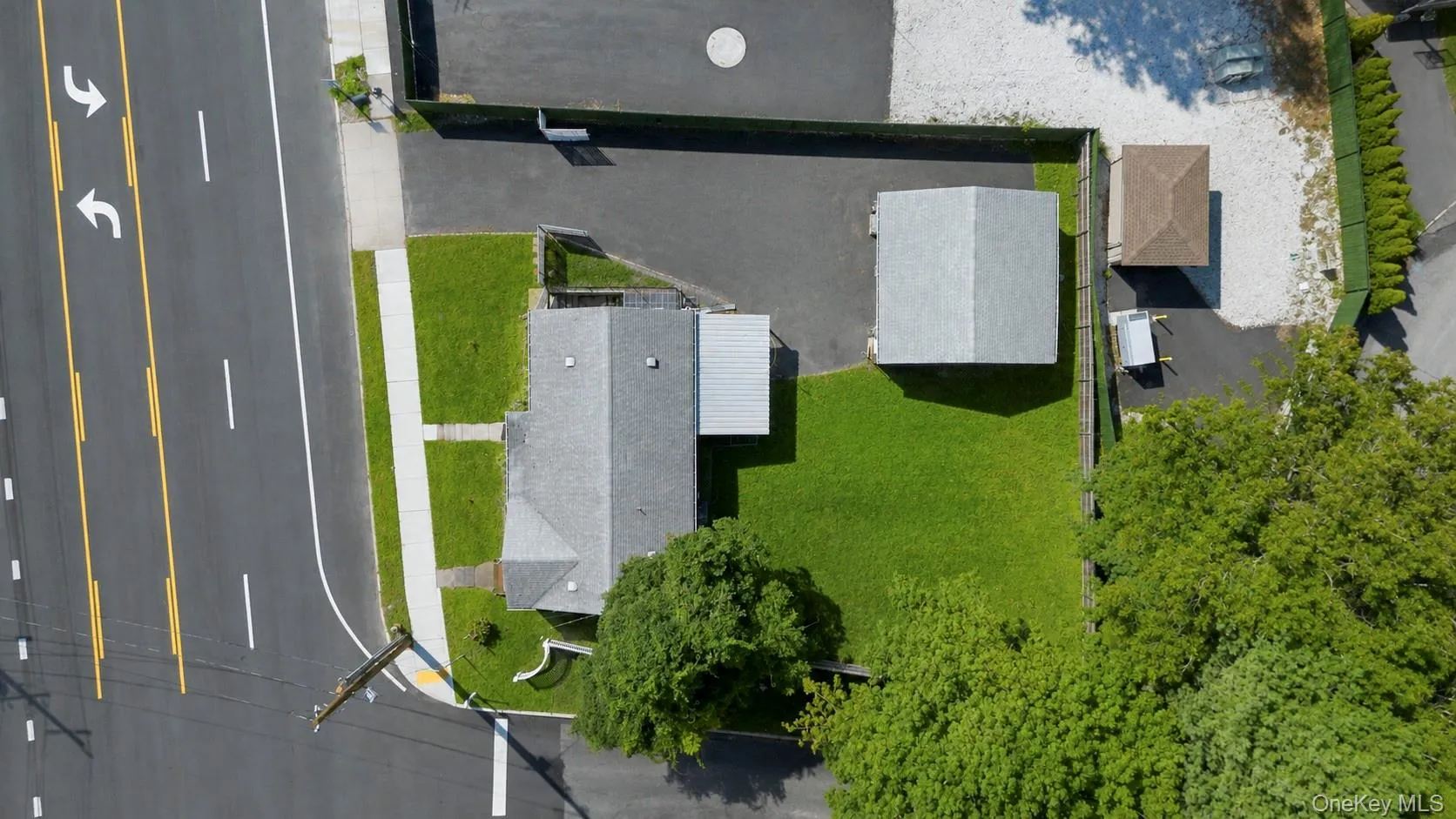 666 Rosevale Avenue, Islip, NY, 3 Bedrooms Bedrooms, 5 Rooms Rooms,3 BathroomsBathrooms,Residential,For Rent,Rosevale,0,1041427 666 Rosevale Avenue, Islip, NY, 3 Bedrooms Bedrooms, 5 Rooms Rooms,3 BathroomsBathrooms,Residential,For Rent,Rosevale,0,1041427