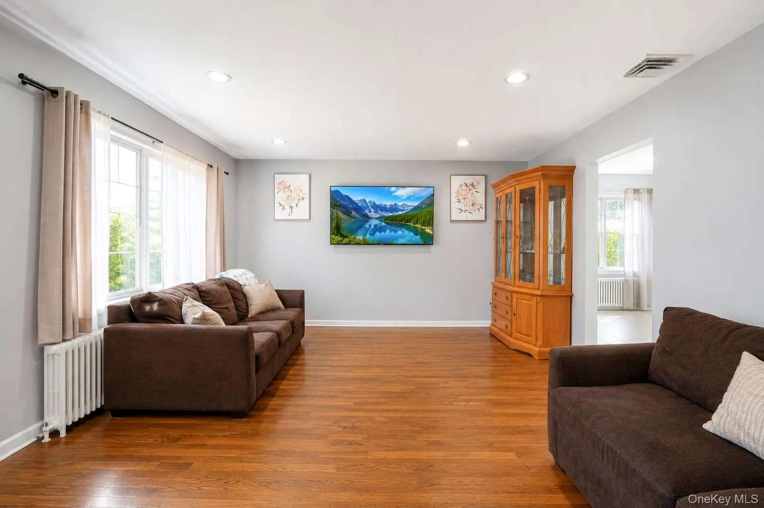 666 Rosevale Avenue, Islip, NY, 3 Bedrooms Bedrooms, 5 Rooms Rooms,3 BathroomsBathrooms,Residential,For Rent,Rosevale,0,1041427 666 Rosevale Avenue, Islip, NY, 3 Bedrooms Bedrooms, 5 Rooms Rooms,3 BathroomsBathrooms,Residential,For Rent,Rosevale,0,1041427