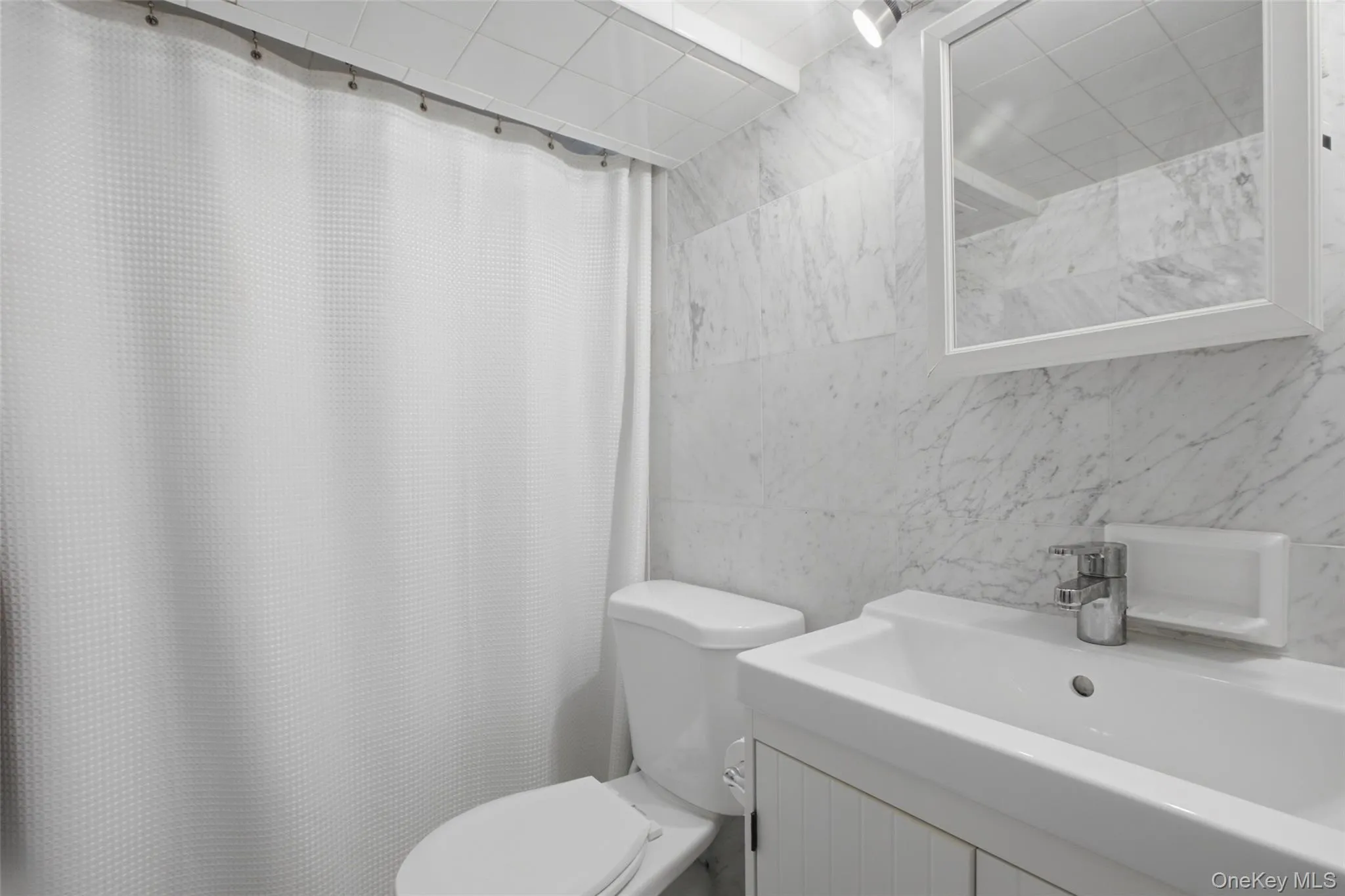 9437 133rd Avenue, New York, NY, 4 Bedrooms Bedrooms, 8 Rooms Rooms,2 BathroomsBathrooms,Residential,For Rent,133rd,0,1041428 9437 133rd Avenue, New York, NY, 4 Bedrooms Bedrooms, 8 Rooms Rooms,2 BathroomsBathrooms,Residential,For Rent,133rd,0,1041428