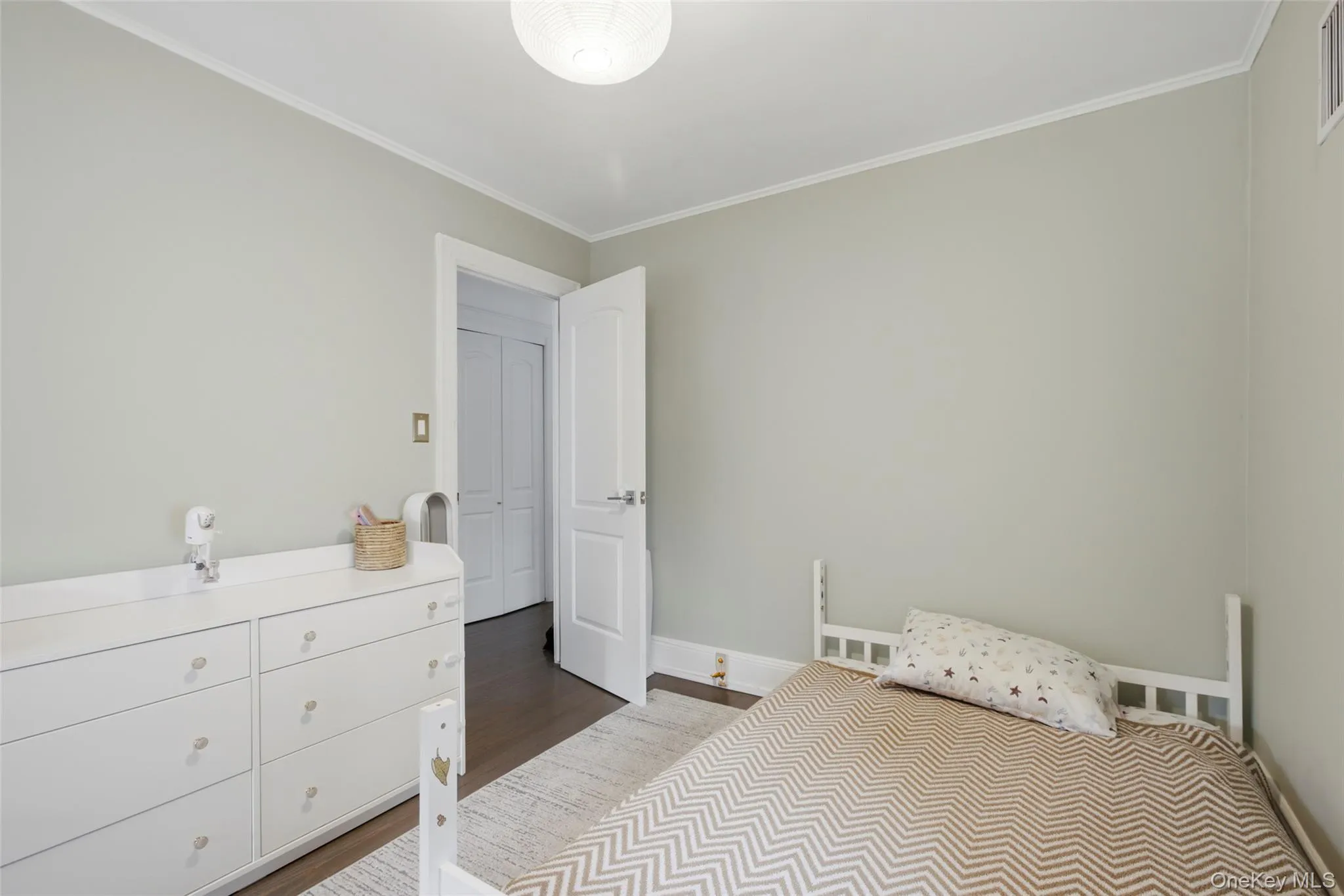 9437 133rd Avenue, New York, NY, 4 Bedrooms Bedrooms, 8 Rooms Rooms,2 BathroomsBathrooms,Residential,For Rent,133rd,0,1041428 9437 133rd Avenue, New York, NY, 4 Bedrooms Bedrooms, 8 Rooms Rooms,2 BathroomsBathrooms,Residential,For Rent,133rd,0,1041428
