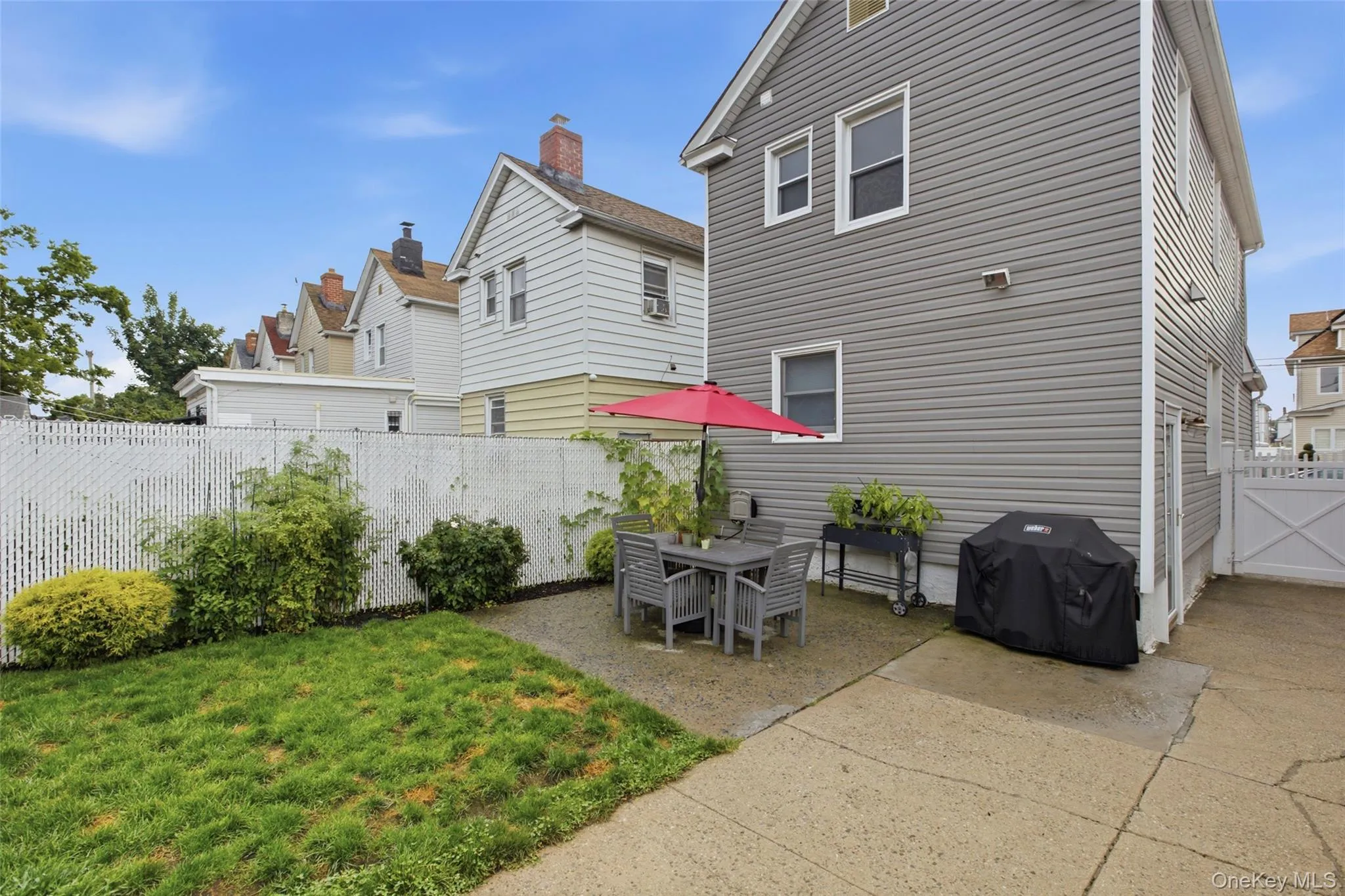 9437 133rd Avenue, New York, NY, 4 Bedrooms Bedrooms, 8 Rooms Rooms,2 BathroomsBathrooms,Residential,For Rent,133rd,0,1041428 9437 133rd Avenue, New York, NY, 4 Bedrooms Bedrooms, 8 Rooms Rooms,2 BathroomsBathrooms,Residential,For Rent,133rd,0,1041428