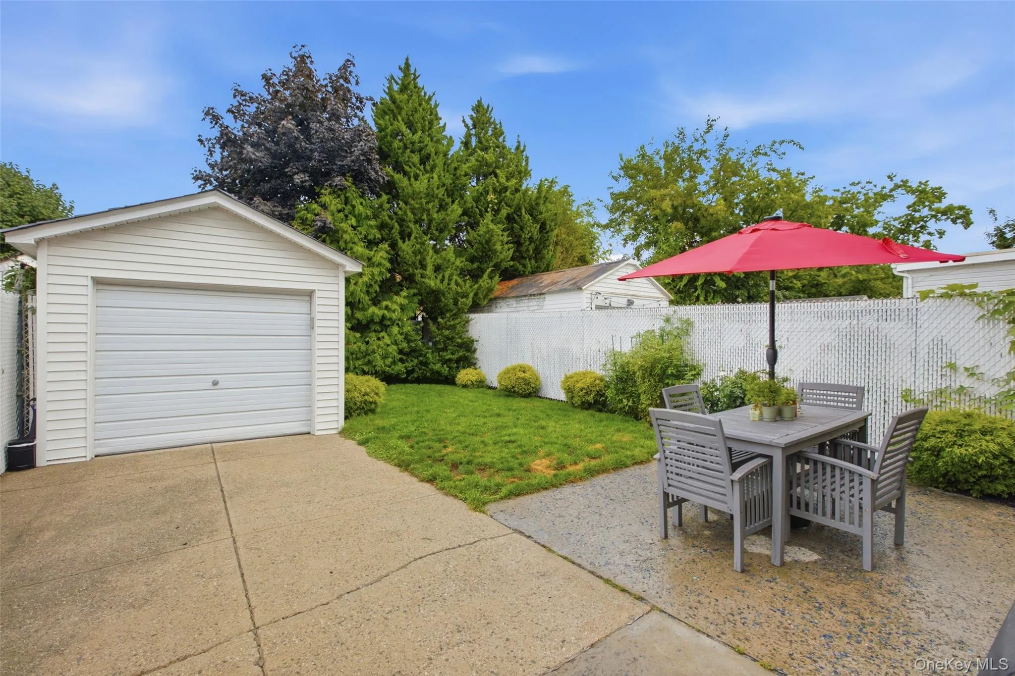 9437 133rd Avenue, New York, NY, 4 Bedrooms Bedrooms, 8 Rooms Rooms,2 BathroomsBathrooms,Residential,For Rent,133rd,0,1041428 9437 133rd Avenue, New York, NY, 4 Bedrooms Bedrooms, 8 Rooms Rooms,2 BathroomsBathrooms,Residential,For Rent,133rd,0,1041428