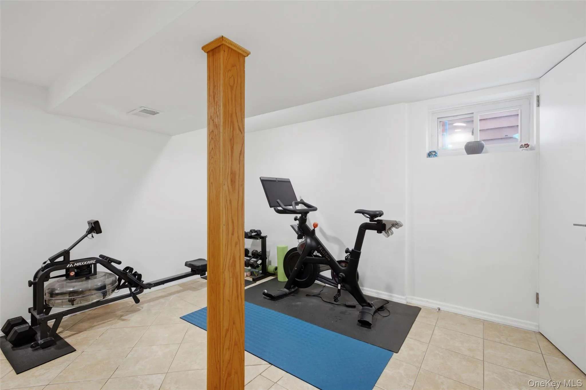 9437 133rd Avenue, New York, NY, 4 Bedrooms Bedrooms, 8 Rooms Rooms,2 BathroomsBathrooms,Residential,For Rent,133rd,0,1041428 9437 133rd Avenue, New York, NY, 4 Bedrooms Bedrooms, 8 Rooms Rooms,2 BathroomsBathrooms,Residential,For Rent,133rd,0,1041428