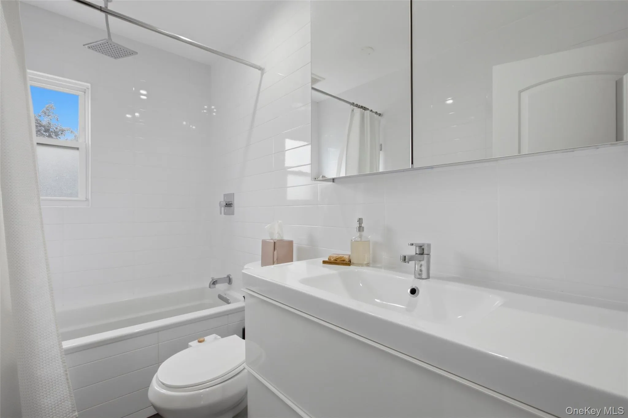 9437 133rd Avenue, New York, NY, 4 Bedrooms Bedrooms, 8 Rooms Rooms,2 BathroomsBathrooms,Residential,For Rent,133rd,0,1041428 9437 133rd Avenue, New York, NY, 4 Bedrooms Bedrooms, 8 Rooms Rooms,2 BathroomsBathrooms,Residential,For Rent,133rd,0,1041428