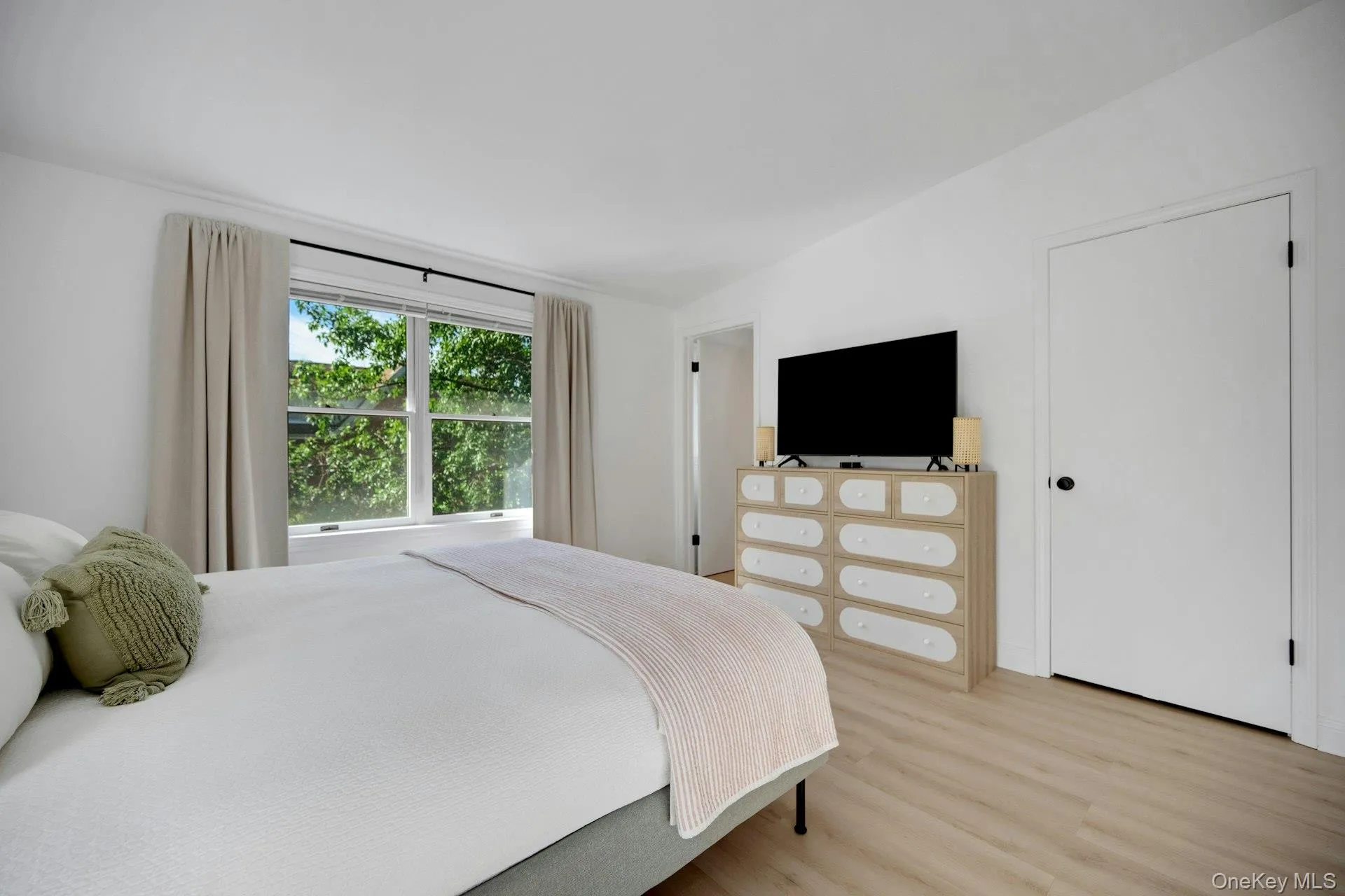 17 Wood Court, Greenburgh, NY, 2 Bedrooms Bedrooms, 6 Rooms Rooms,2 BathroomsBathrooms,Residential,For Rent,Wood,0,1041430 17 Wood Court, Greenburgh, NY, 2 Bedrooms Bedrooms, 6 Rooms Rooms,2 BathroomsBathrooms,Residential,For Rent,Wood,0,1041430