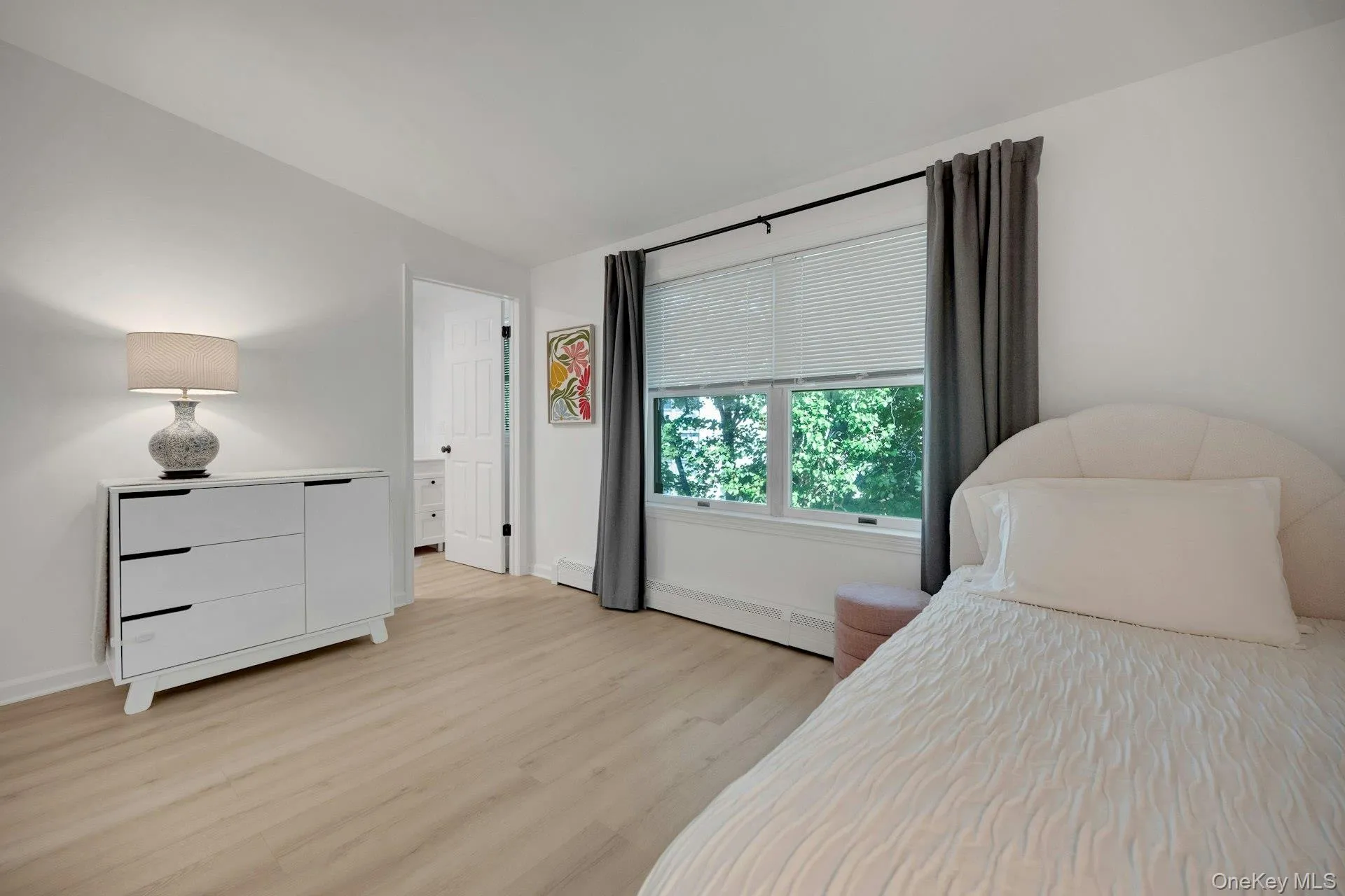 2nd bedroom ... 2nd bedroom ...